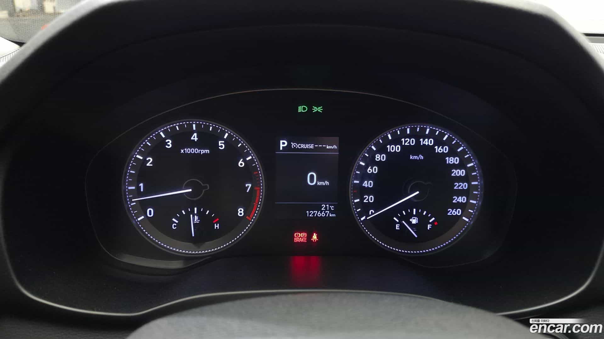 Grandeur Hyundai 2018.10-INNER-008