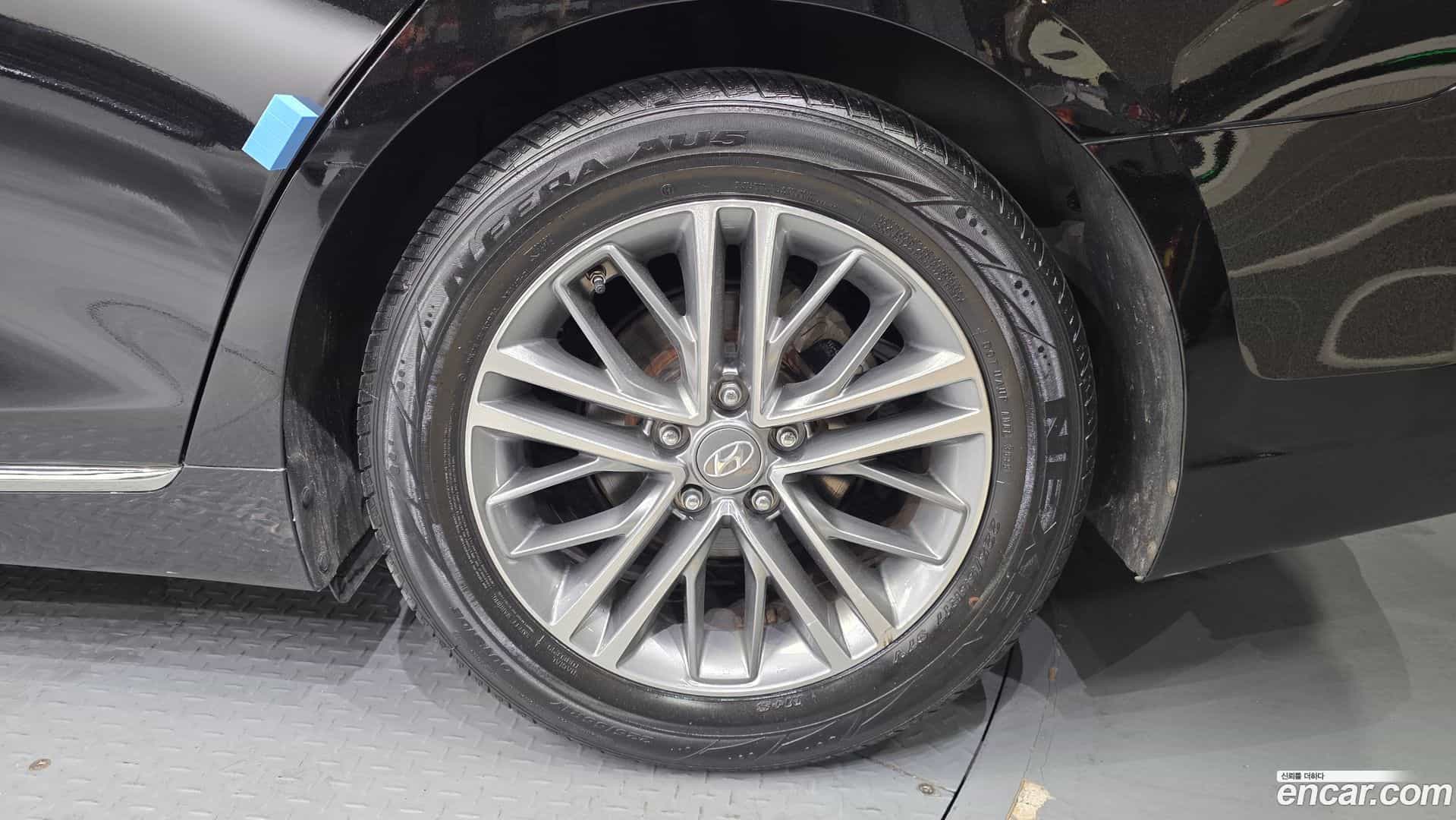 Grandeur Hyundai 2018.10-OUTER-031