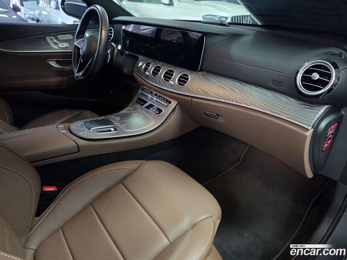 E-Class Mercedes-Benz 2022.2-OPTION-015