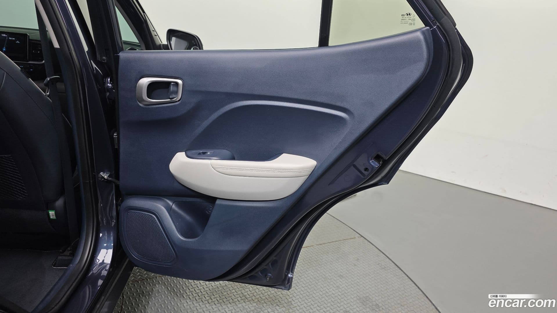 Main__Slider__Photo:Venue Hyundai 2022.1-24