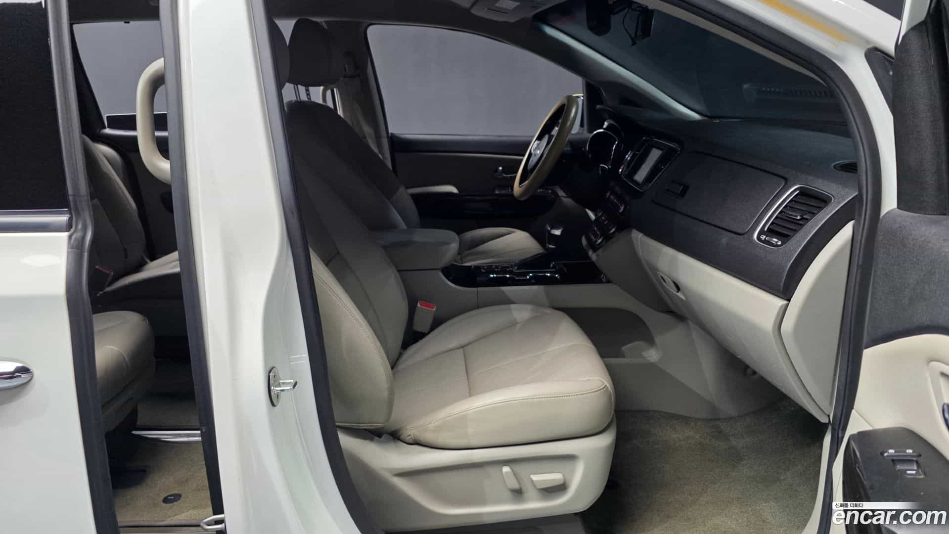 Canival Kia 2019.1-OPTION-015