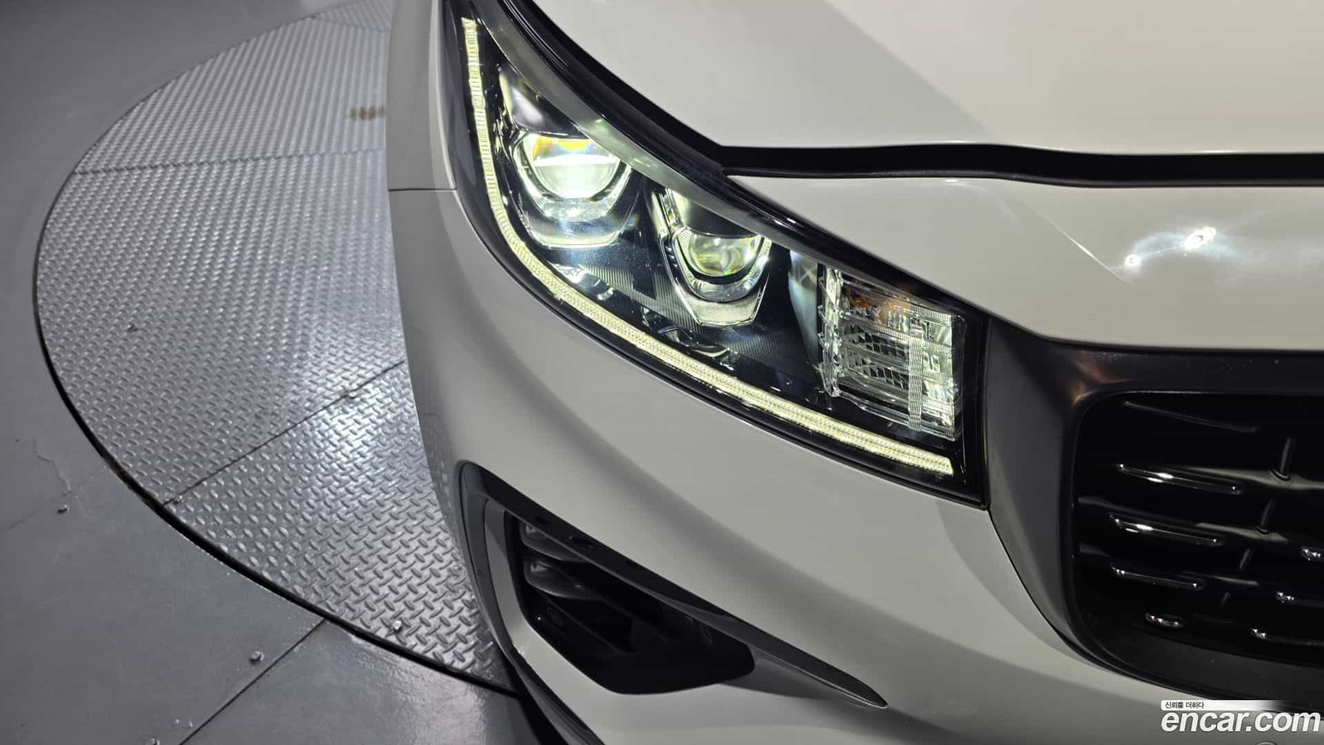 Canival Kia 2019.1-OUTER-032