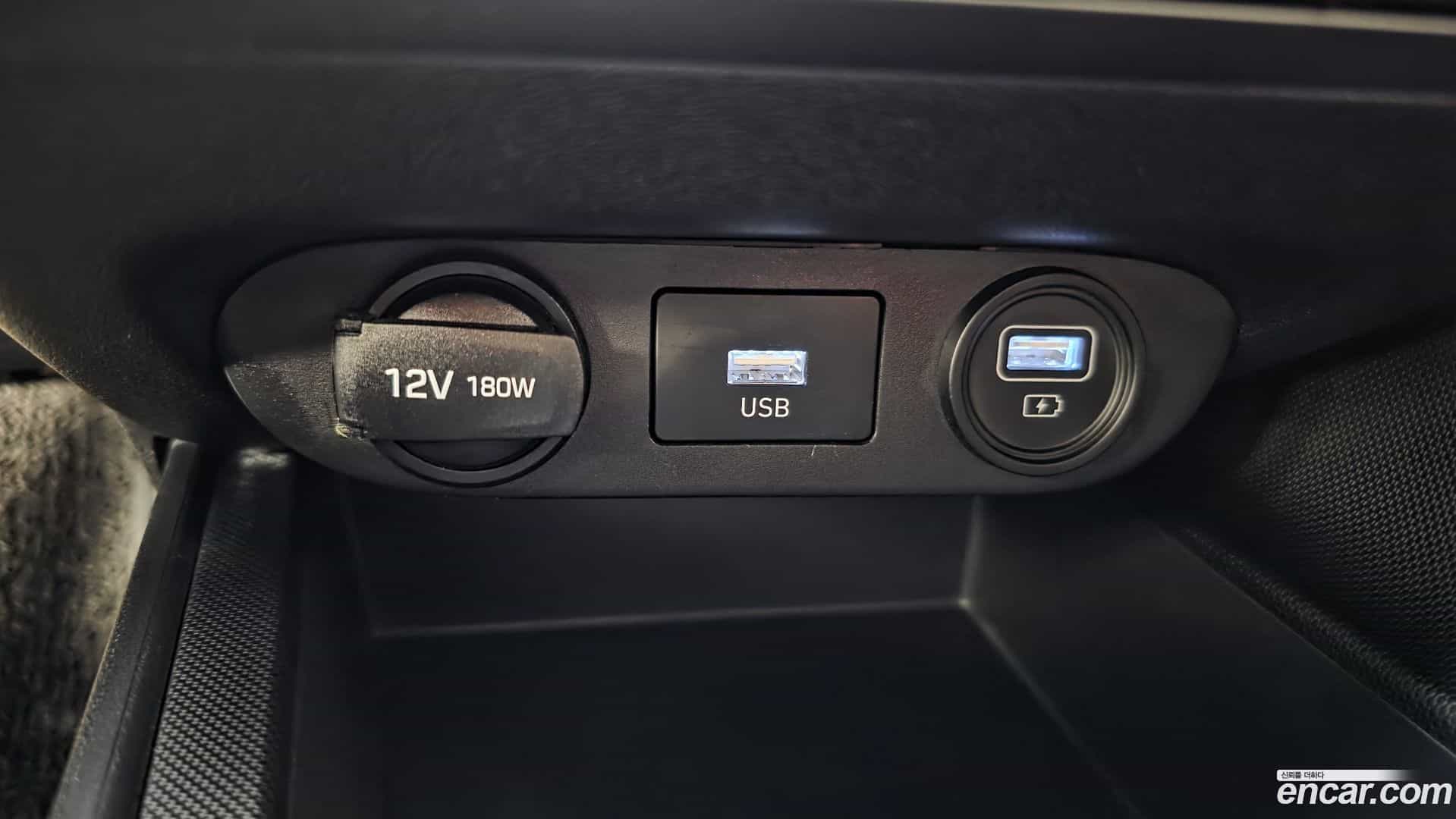 AVANTE Hyundai 2021.3-OPTION-040