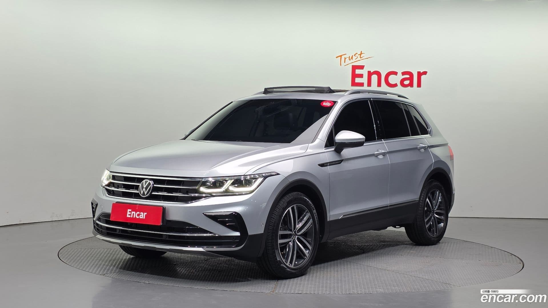Main__Slider__Photo:Tiguan Volkswagen 2023.11-0