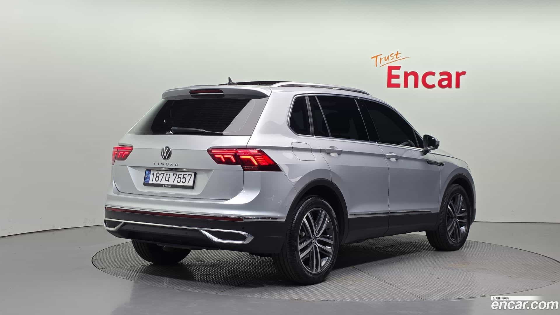Tiguan Volkswagen 2023.11-OUTER-002