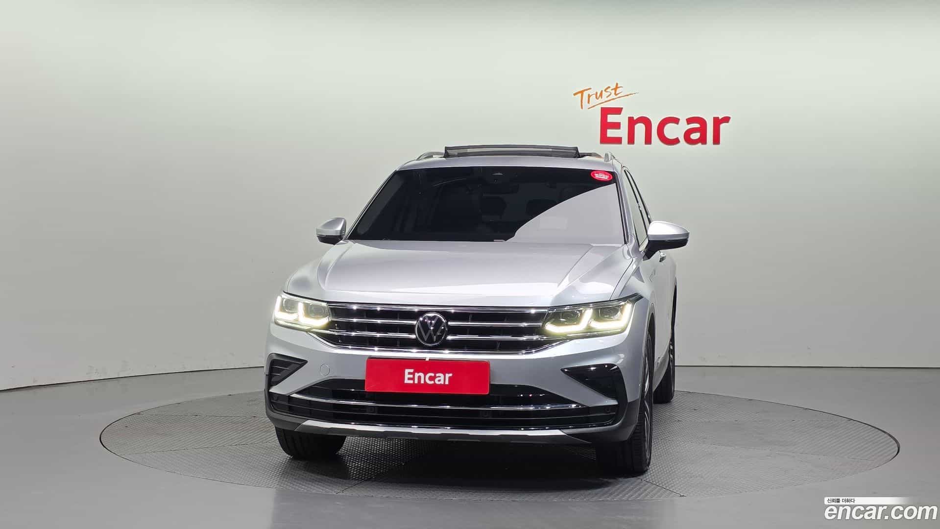 Tiguan Volkswagen 2023.11-OUTER-003