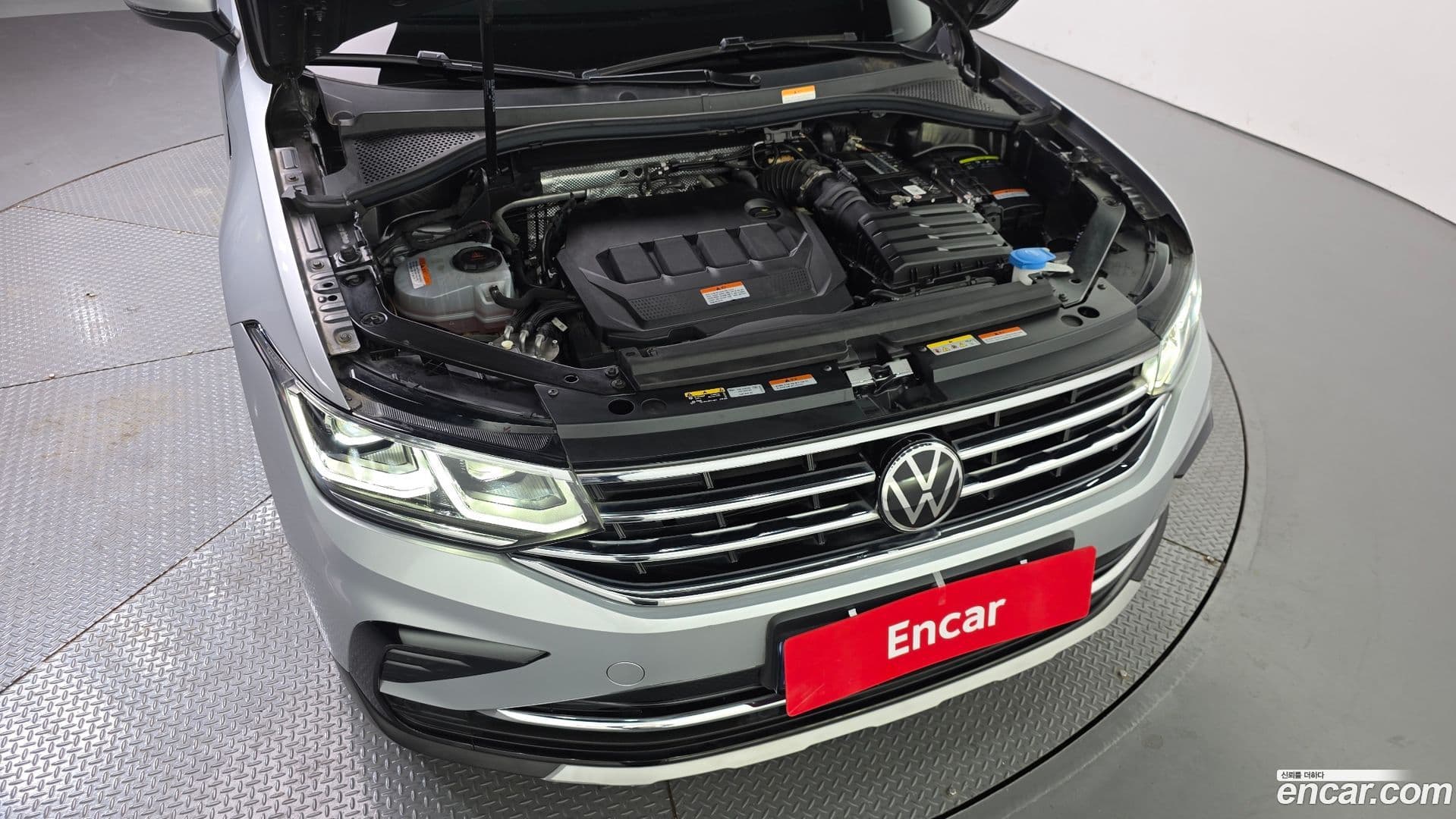Main__Slider__Photo:Tiguan Volkswagen 2023.11-5