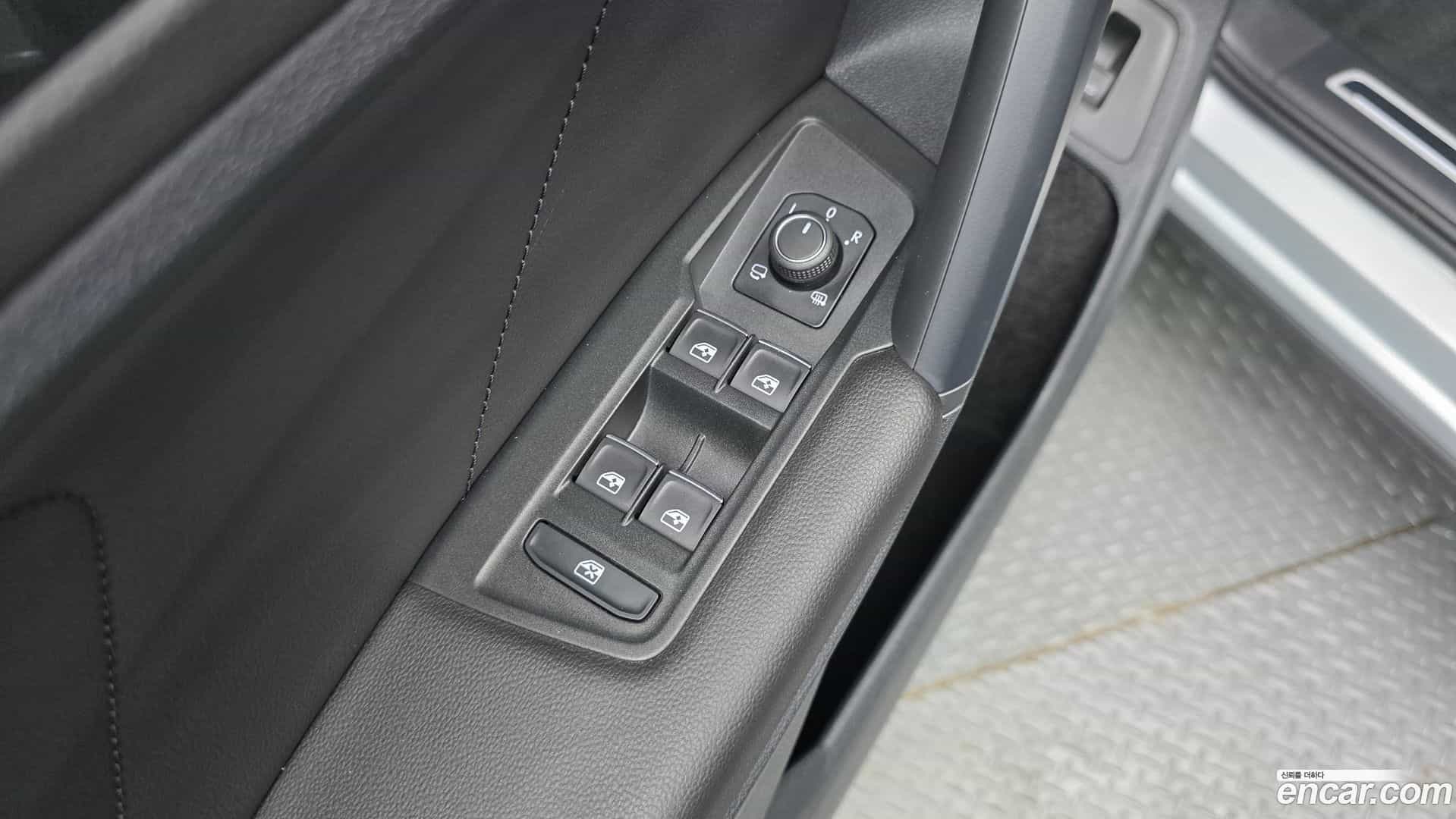 Tiguan Volkswagen 2023.11-OPTION-015