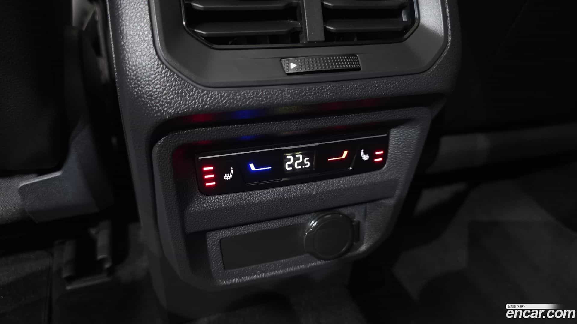 Tiguan Volkswagen 2023.11-OPTION-020