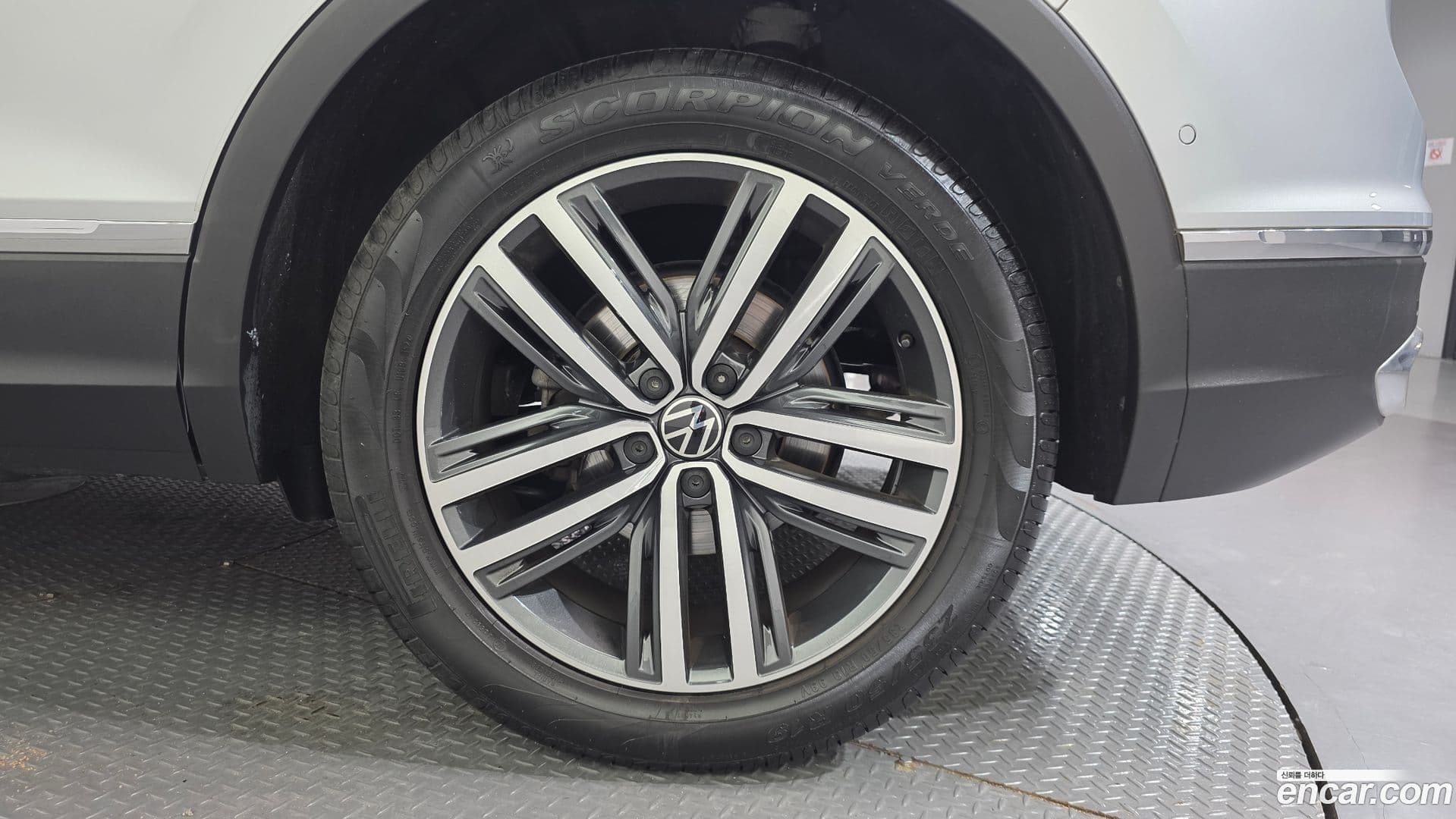 Main__Slider__Photo:Tiguan Volkswagen 2023.11-20
