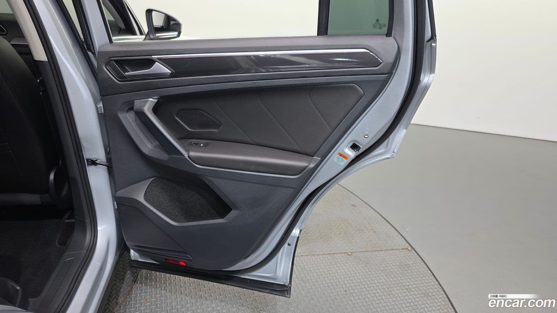 Main__Slider__Photo:Tiguan Volkswagen 2023.11-24
