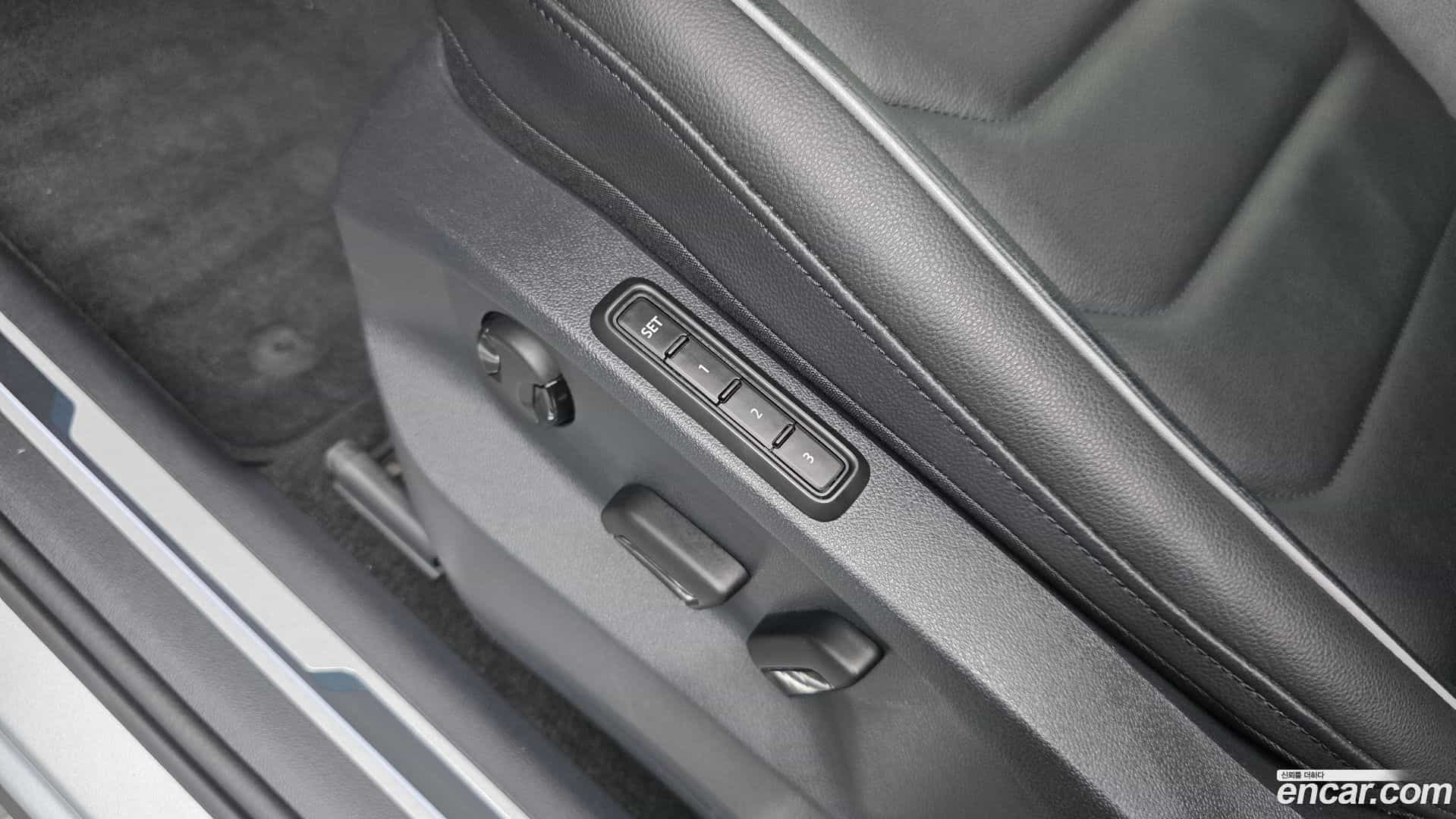 Tiguan Volkswagen 2023.11-OPTION-045