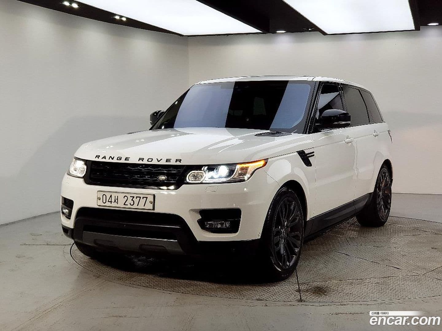Main__Slider__Photo:Range Rover Sport Land Rover 2017.1-0
