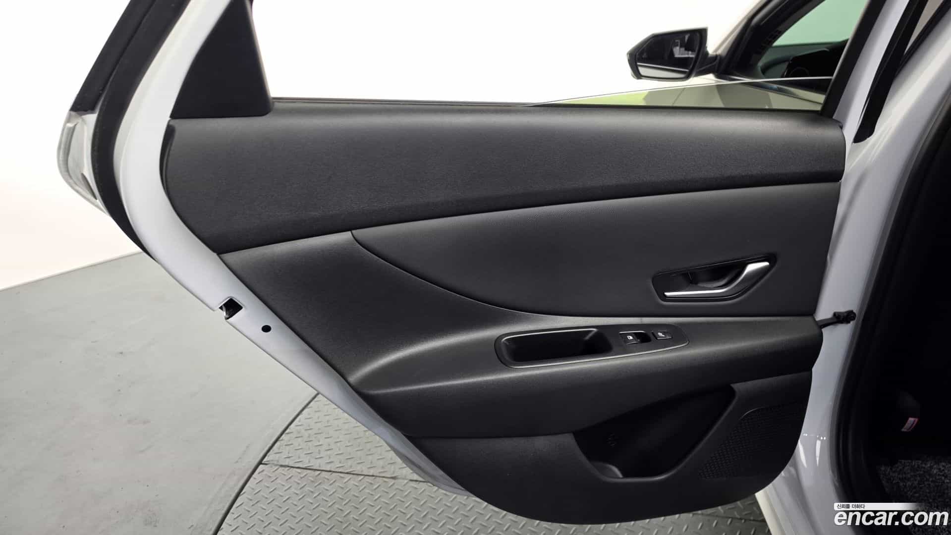AVANTE Hyundai 2023.9-INNER-035