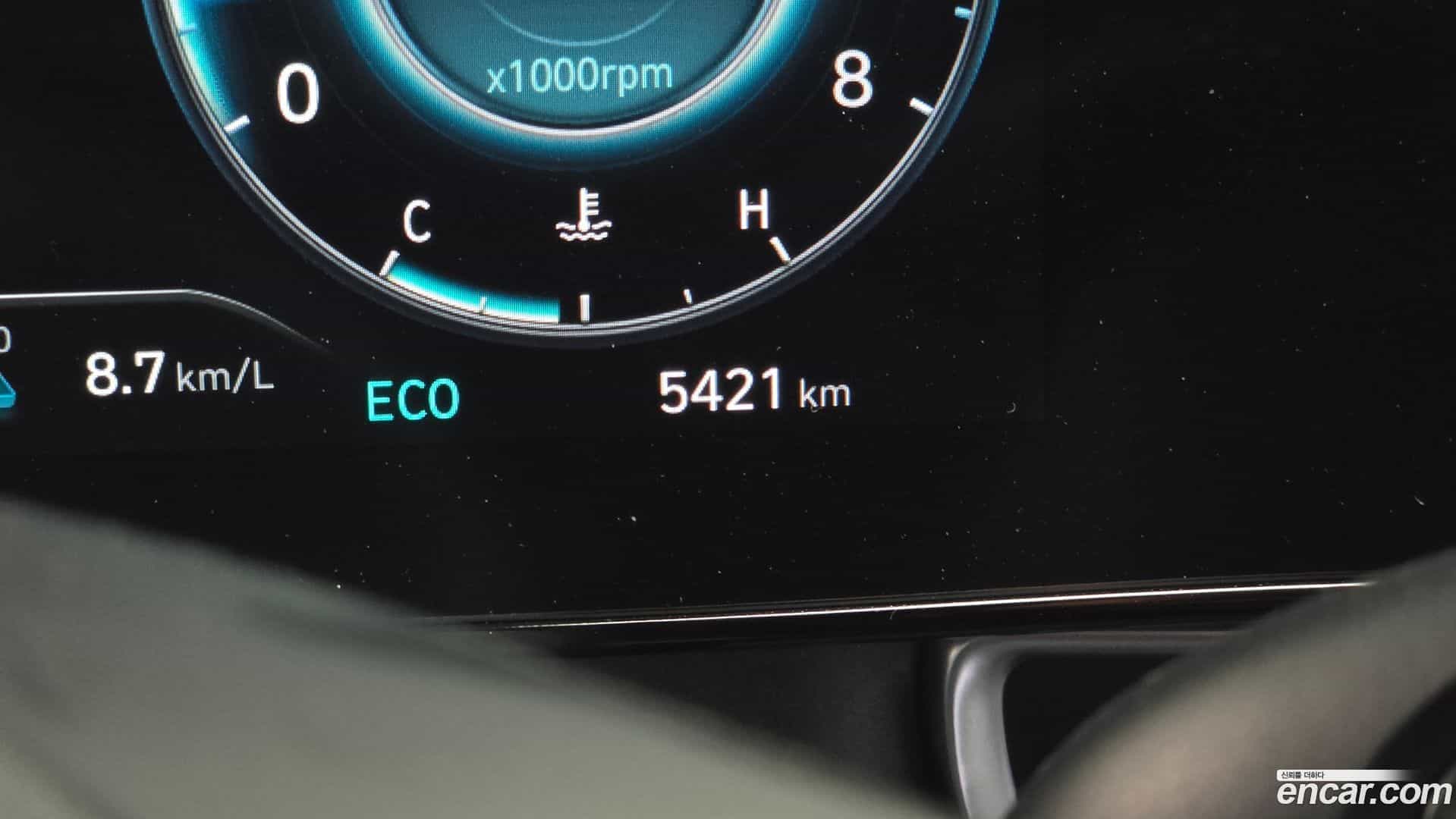 AVANTE Hyundai 2023.9-OPTION-044