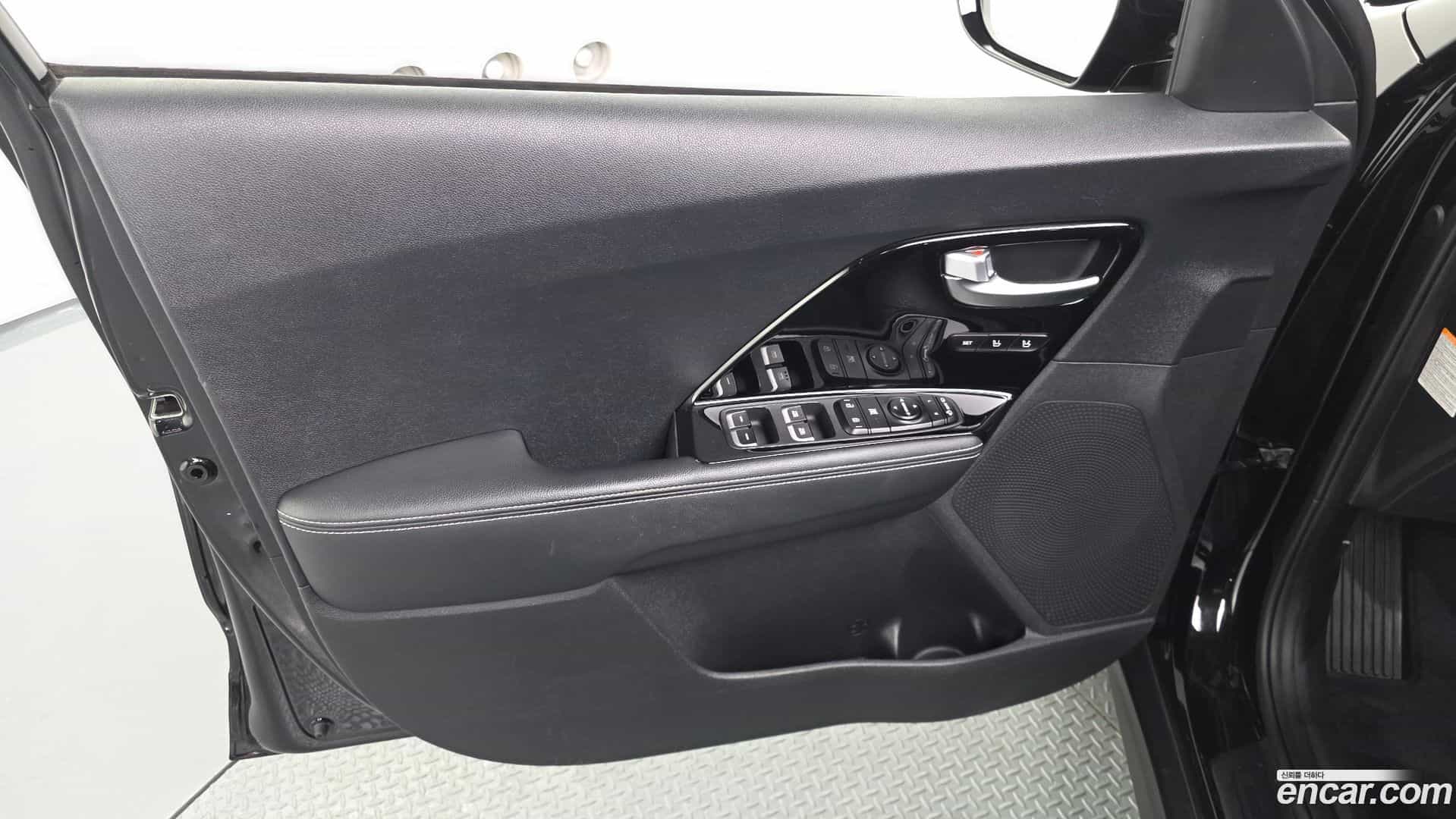 Niro Kia 2022.1-INNER-034