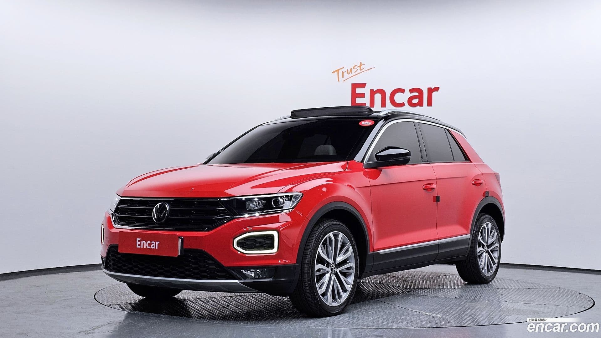 Main__Slider__Photo:T-Roc Volkswagen 2022.1-0