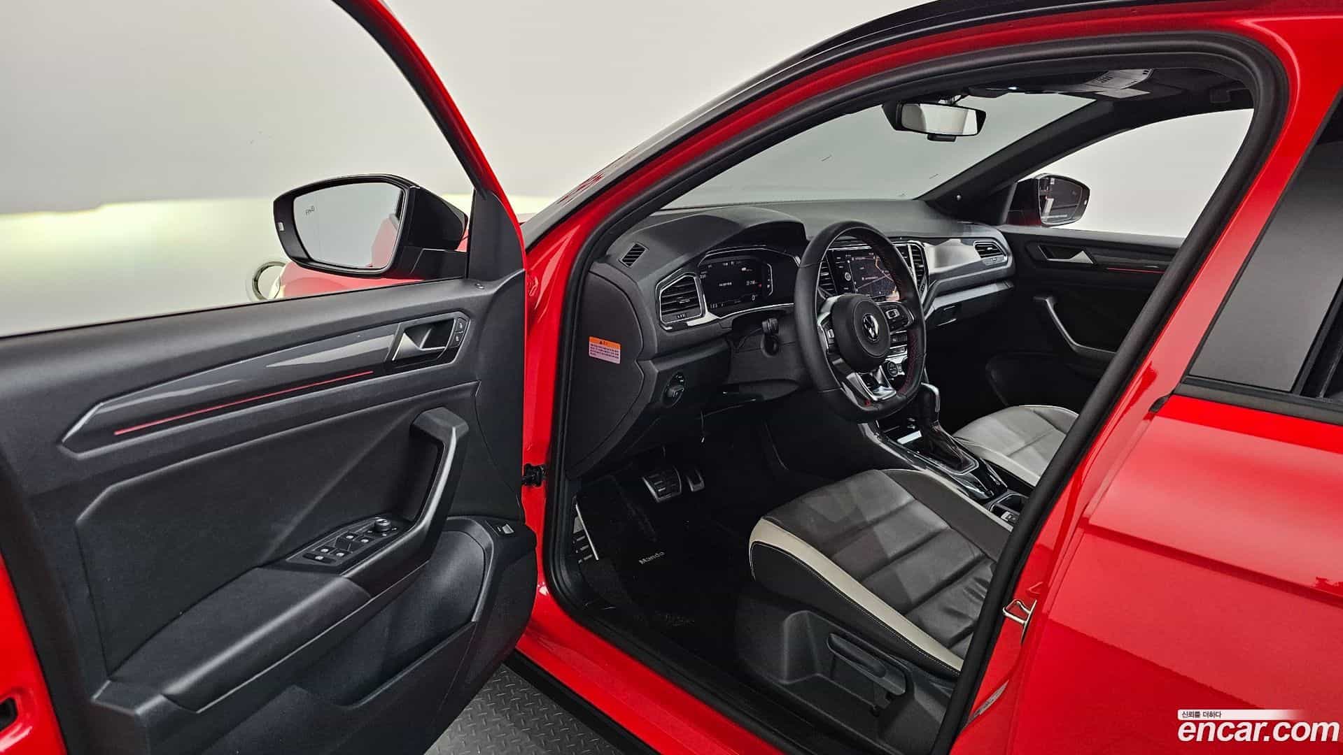 T-Roc Volkswagen 2022.1-INNER-010