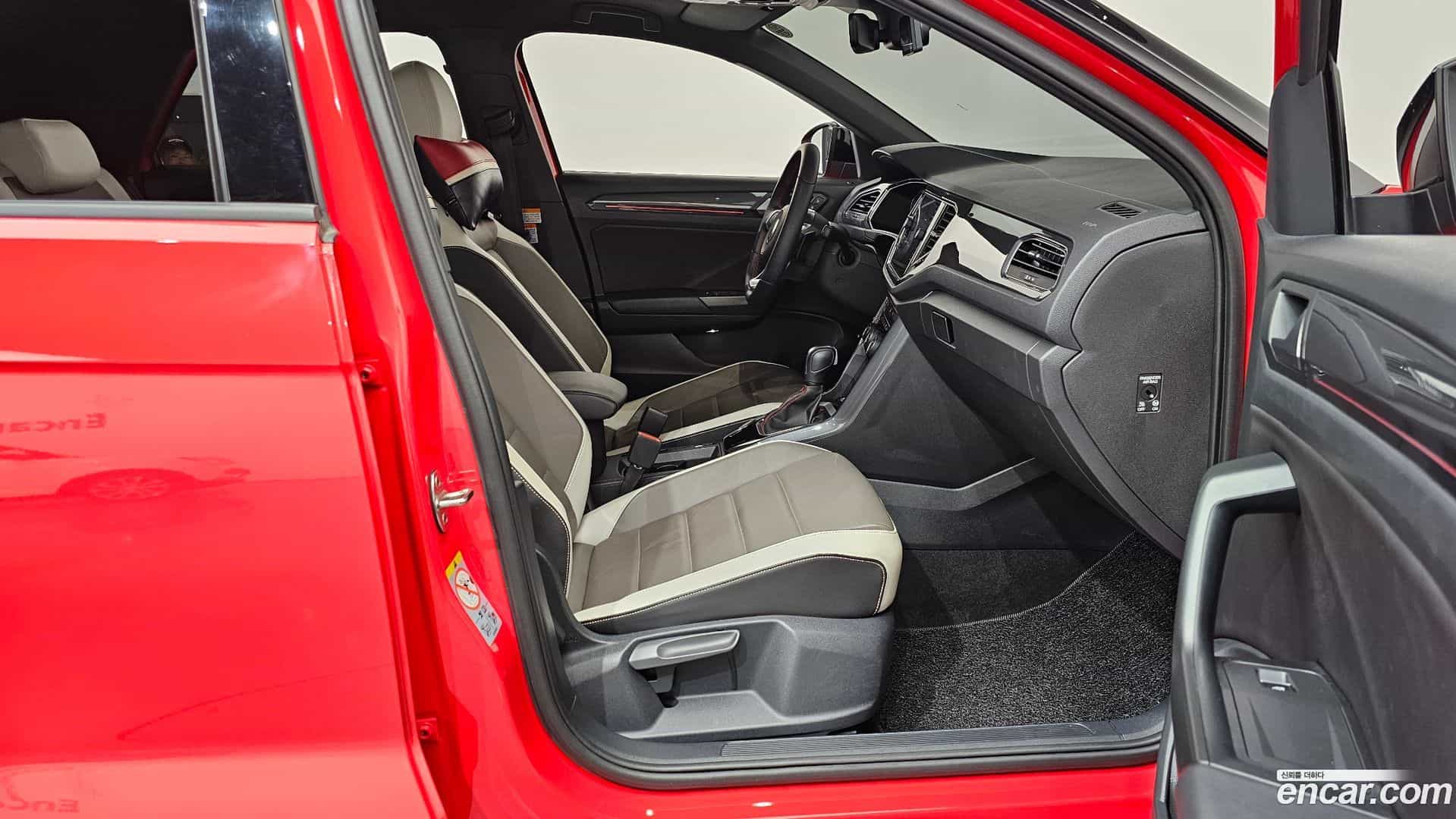 T-Roc Volkswagen 2022.1-INNER-036