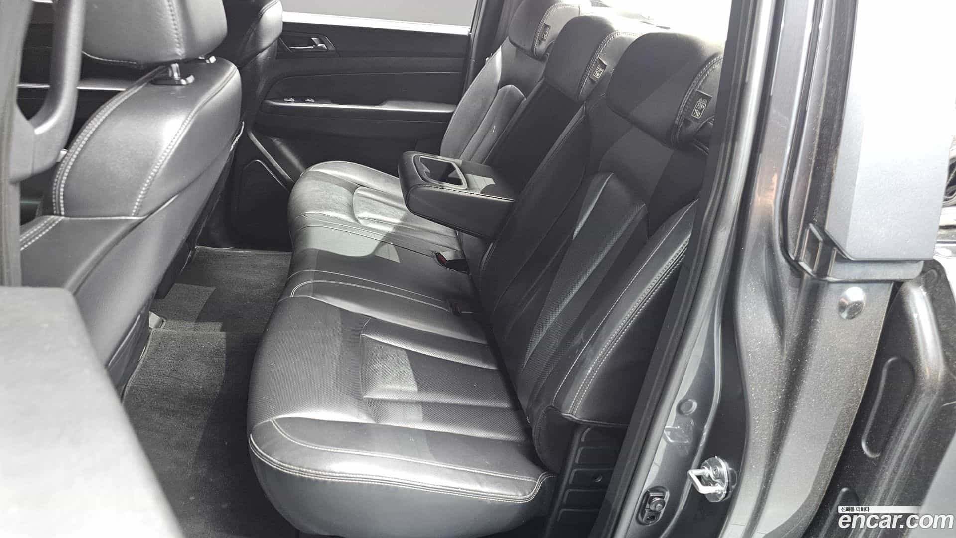 Rexton KG Mobility 2021.1-OPTION-016