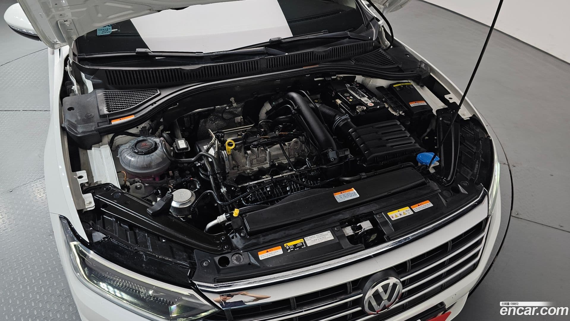 Main__Slider__Photo:Jetta Volkswagen 2021.10-5