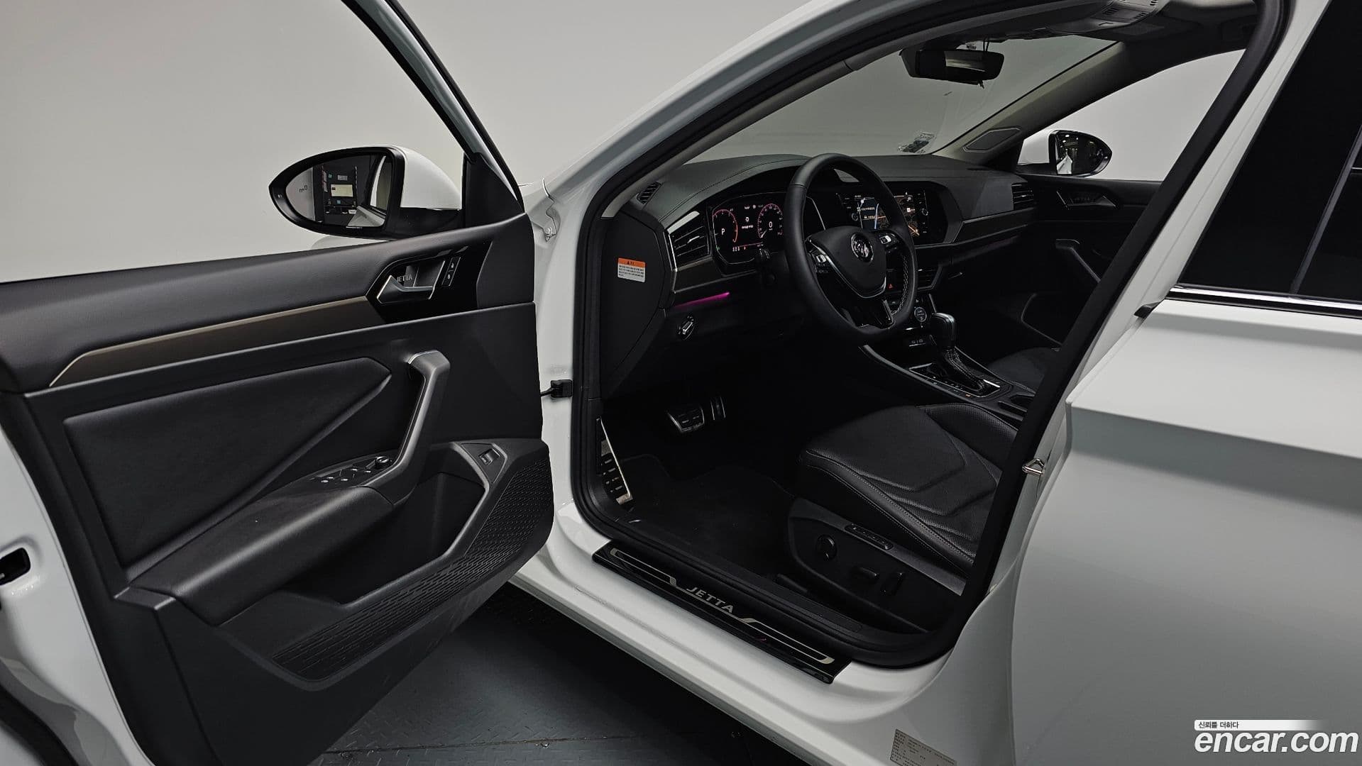Main__Slider__Photo:Jetta Volkswagen 2021.10-9