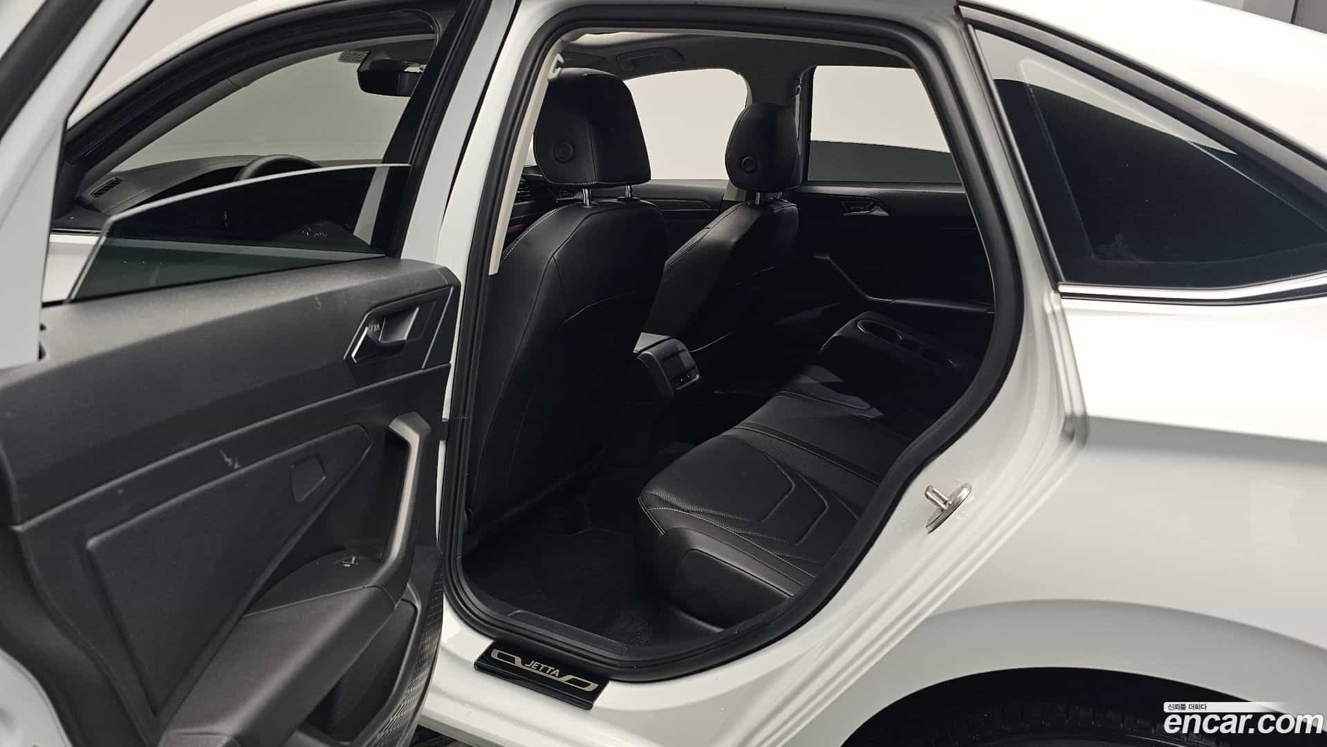 Jetta Volkswagen 2021.10-OPTION-015