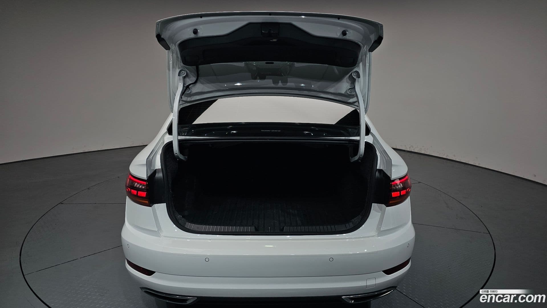 Main__Slider__Photo:Jetta Volkswagen 2021.10-19