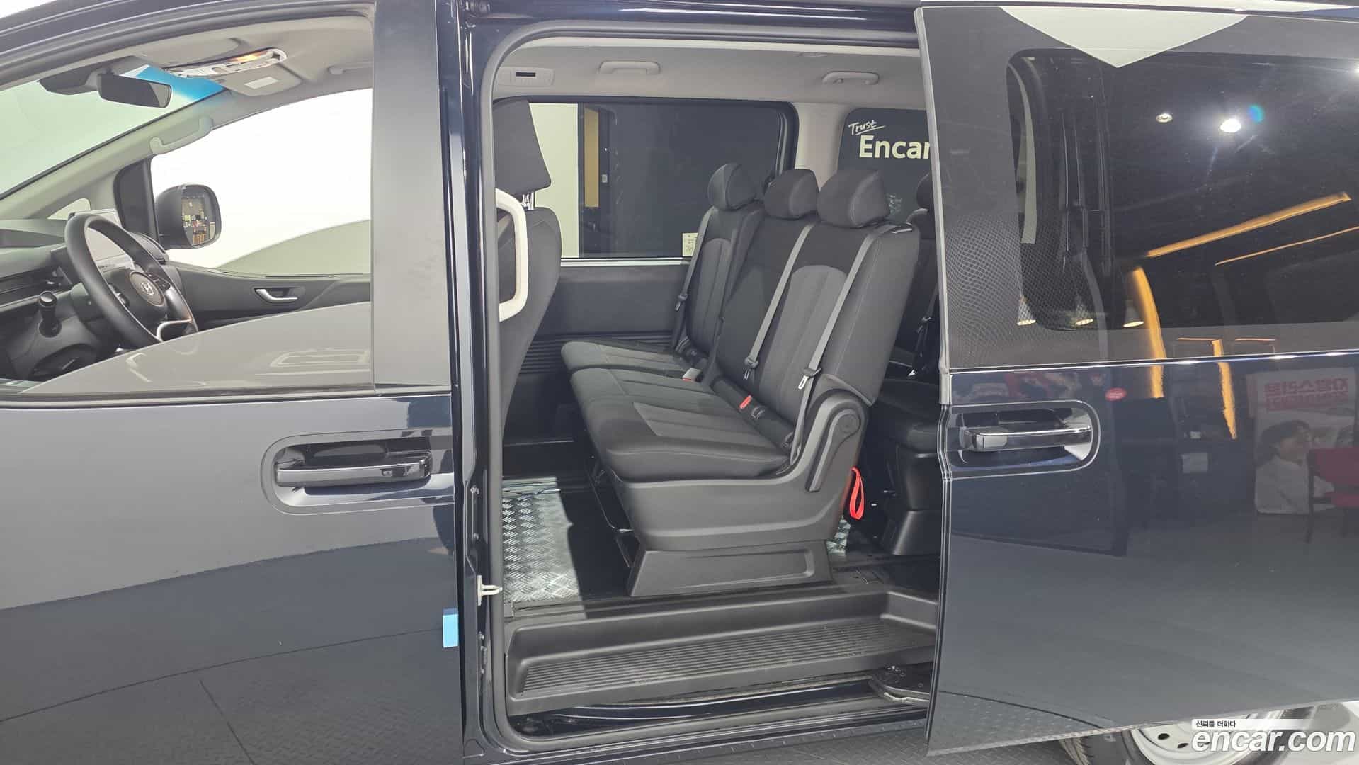 Staria Hyundai 2023.3-OPTION-015