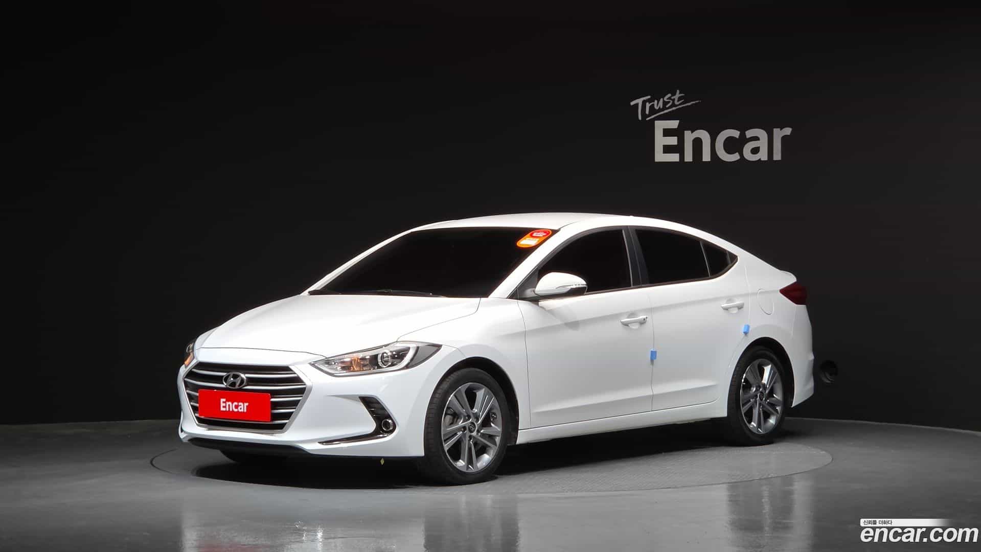 AVANTE Hyundai 2018.8-OUTER-001