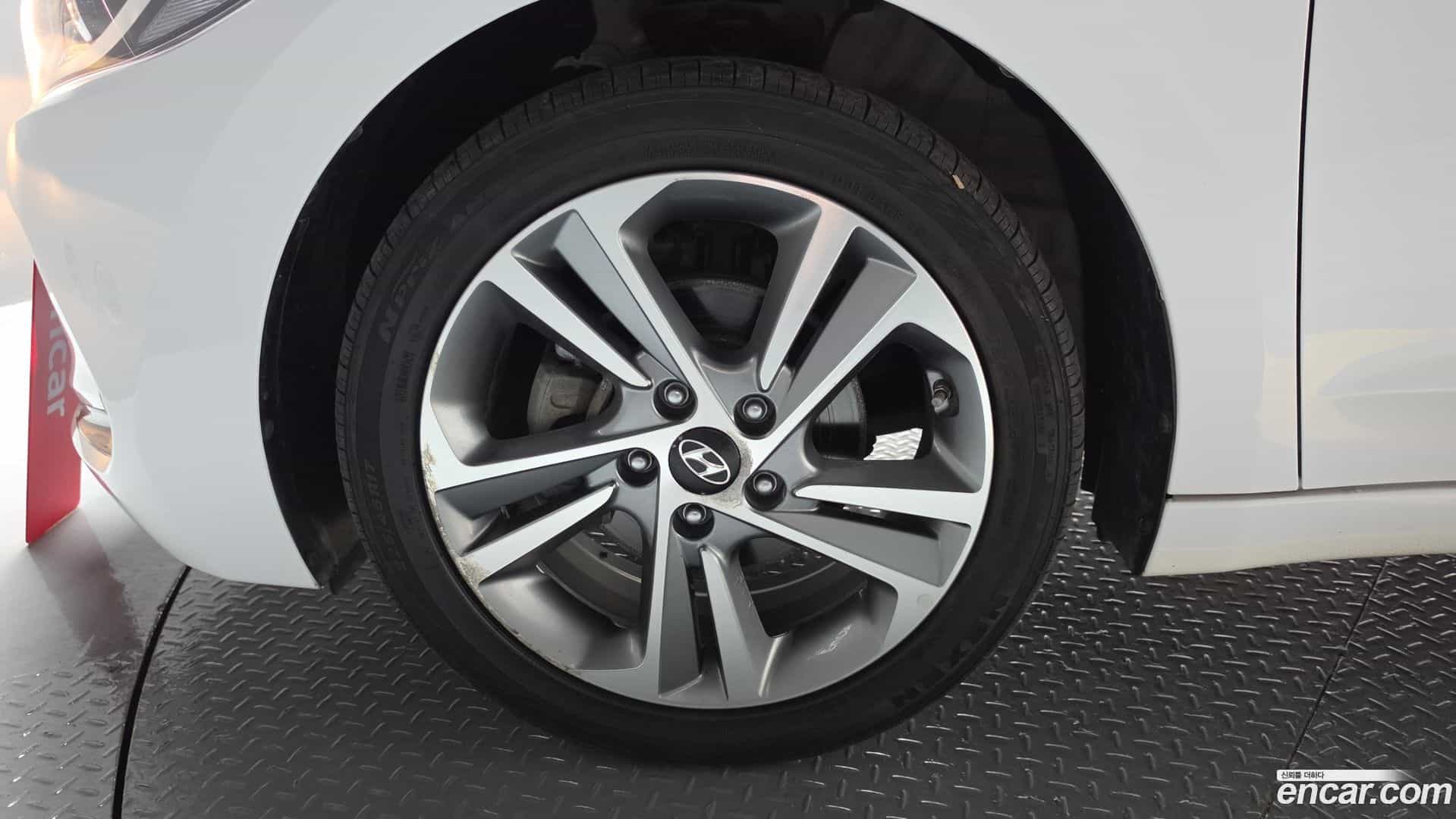 AVANTE Hyundai 2018.8-OUTER-005