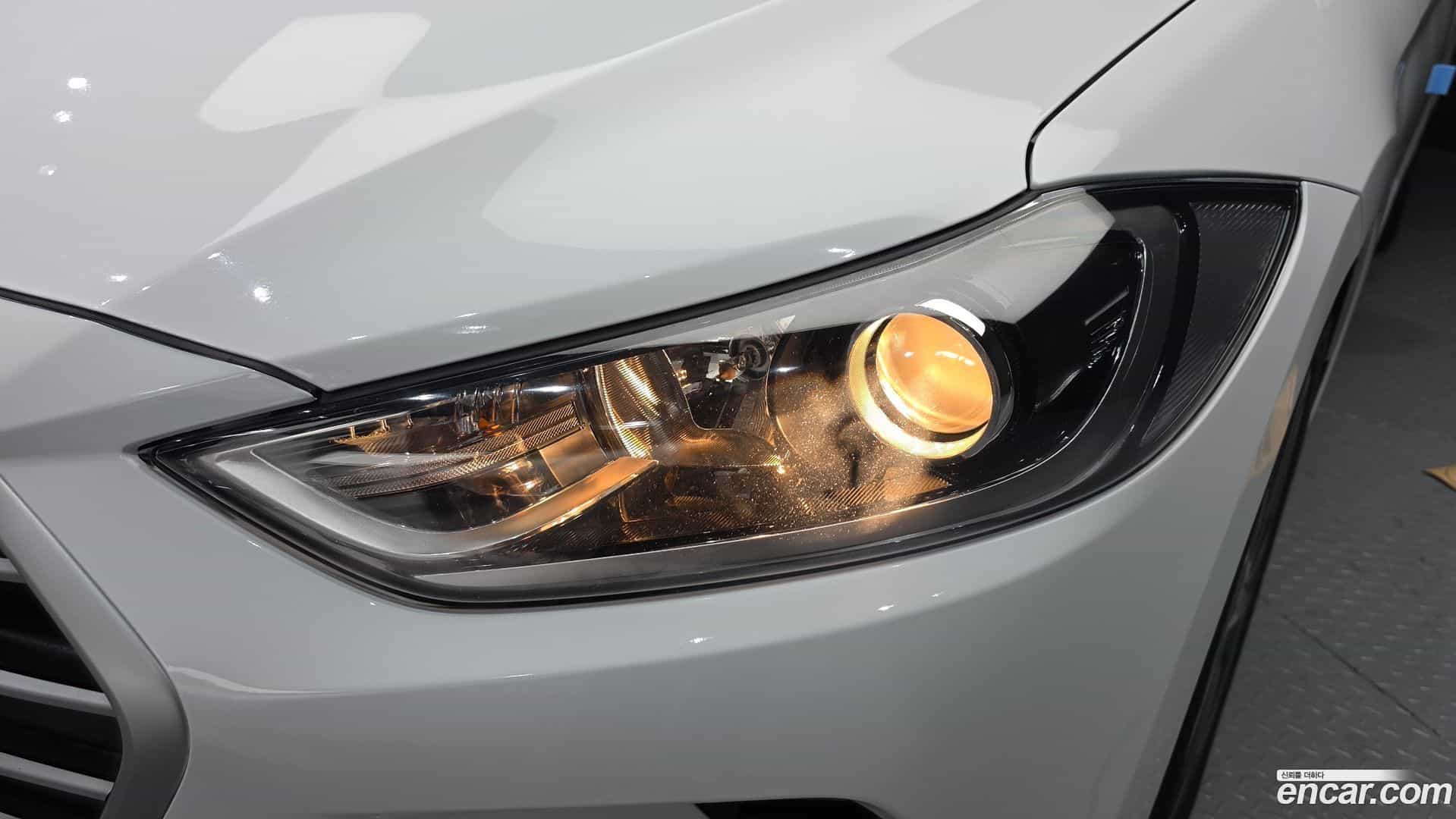 AVANTE Hyundai 2018.8-OUTER-032