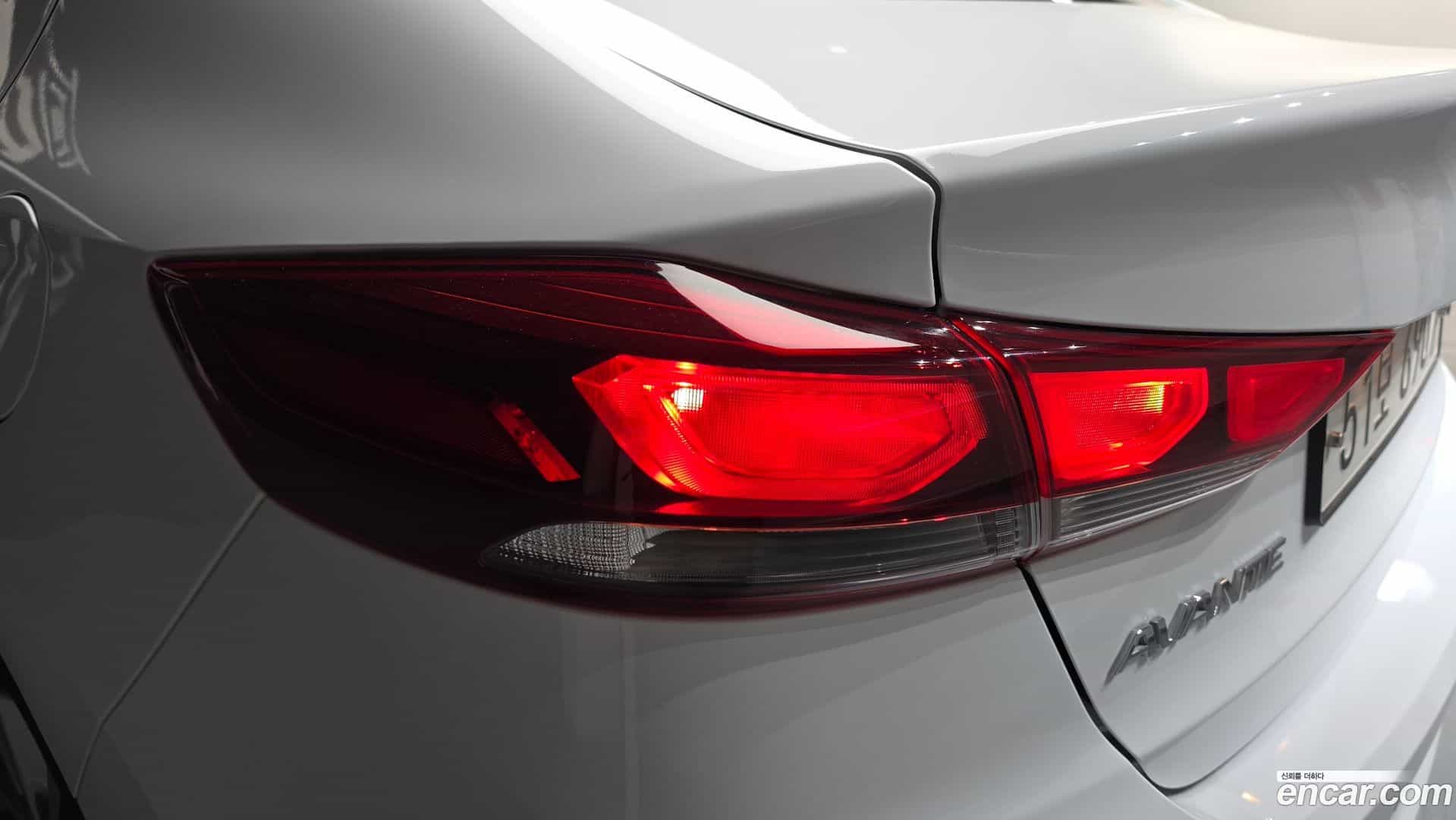 AVANTE Hyundai 2018.8-OUTER-033