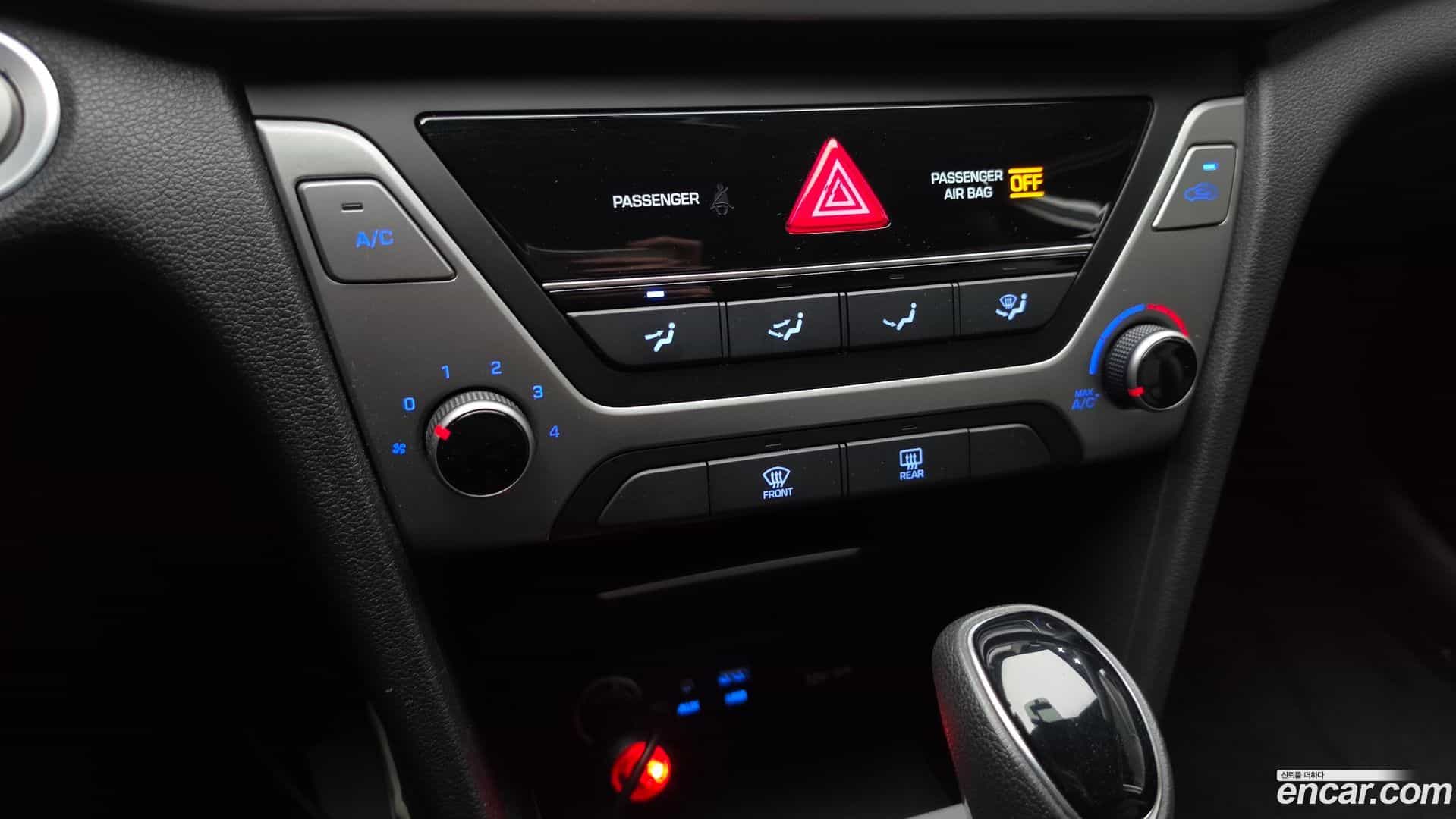 AVANTE Hyundai 2018.8-OPTION-043