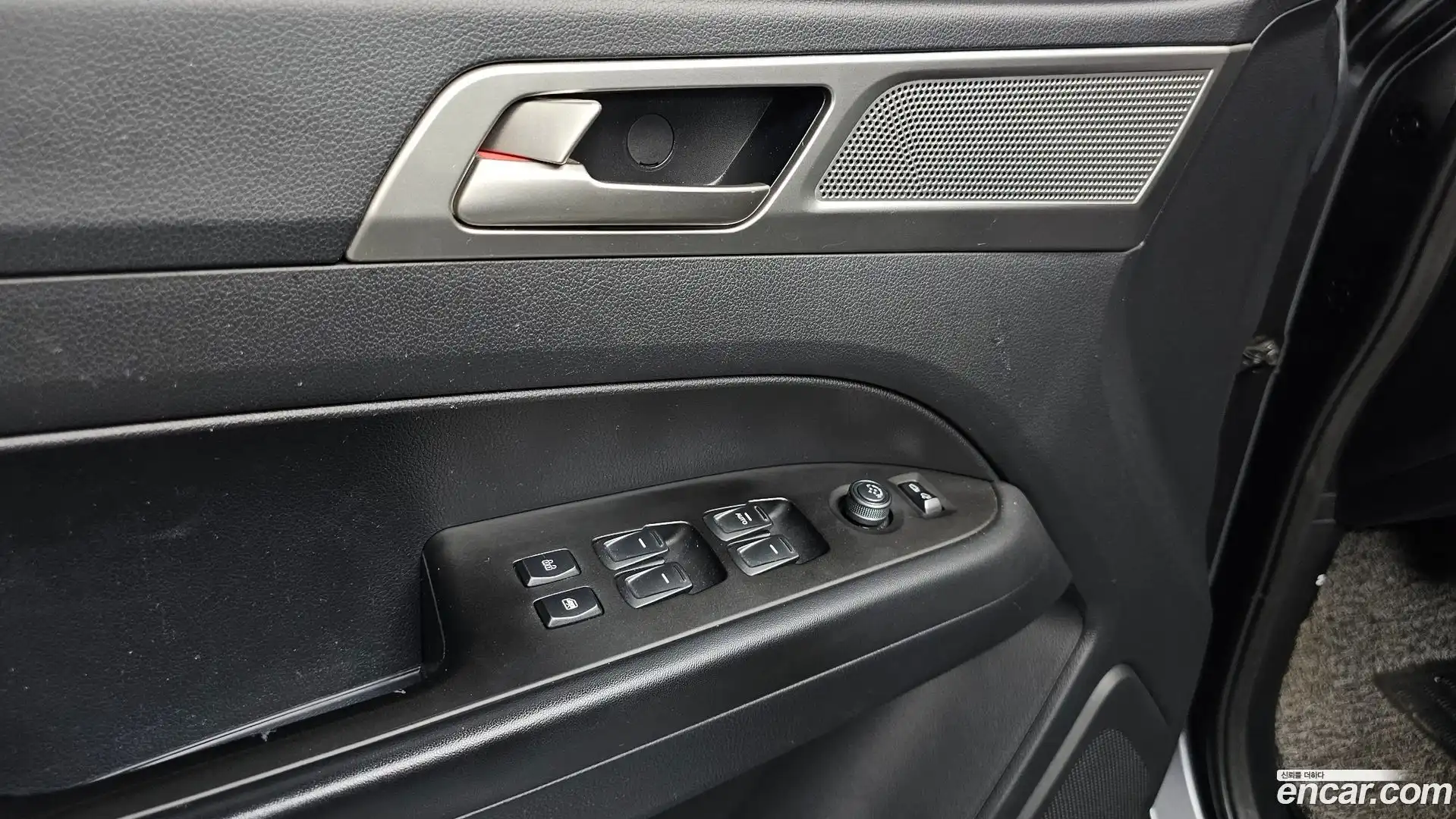 Rexton KG Mobility 2018.8-OPTION-042
