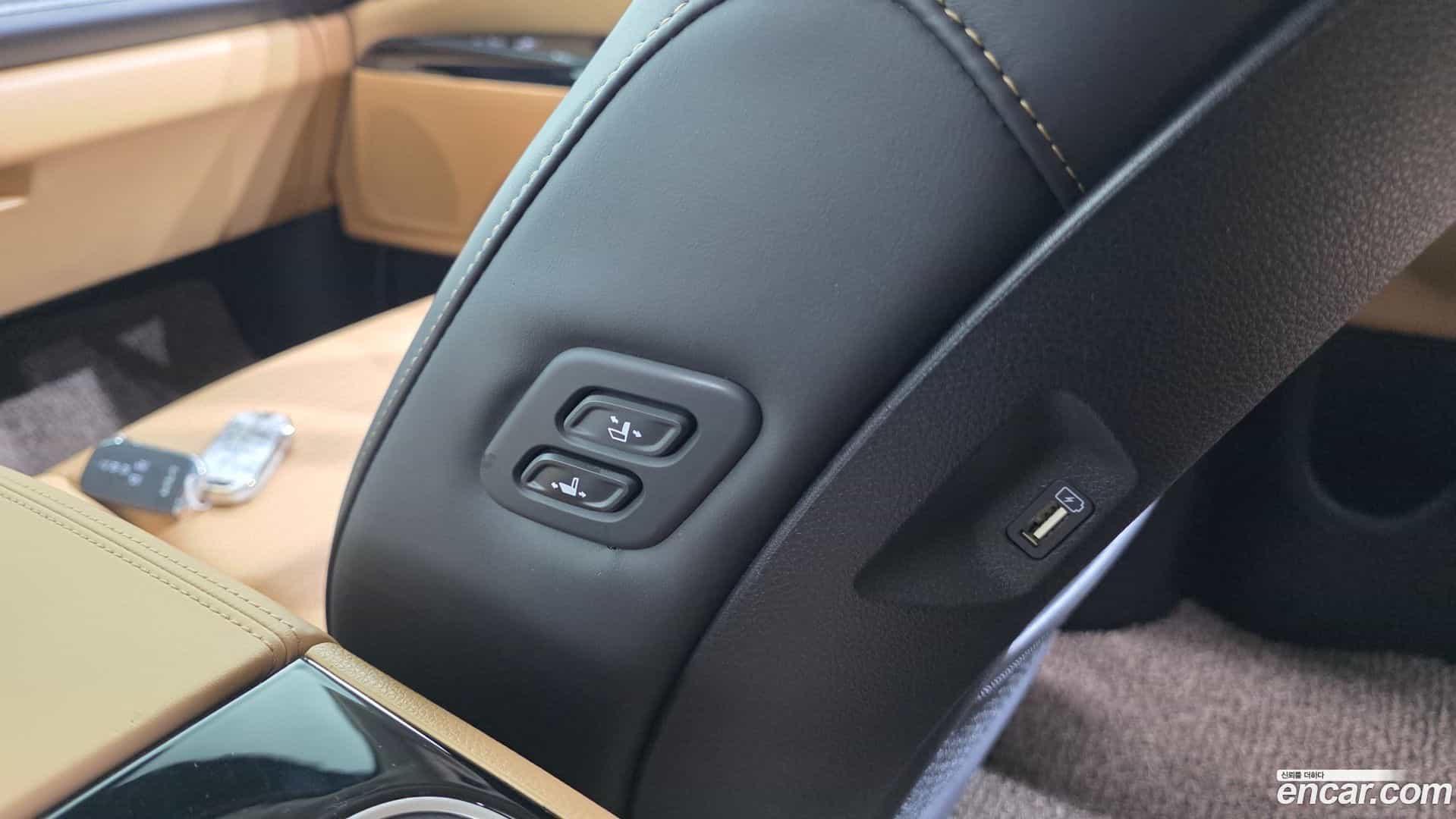 Canival Kia 2023.6-OPTION-041