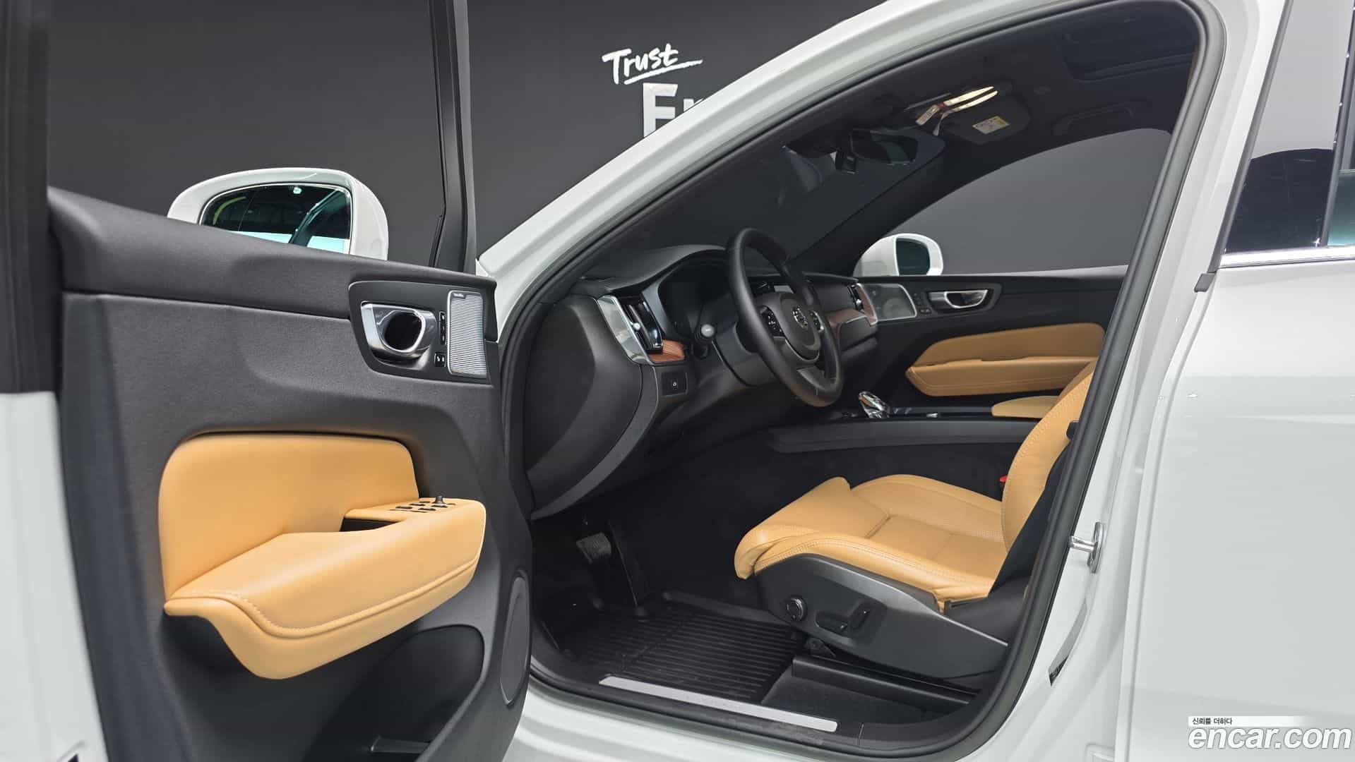 XC60 Volvo 2022.10-INNER-010