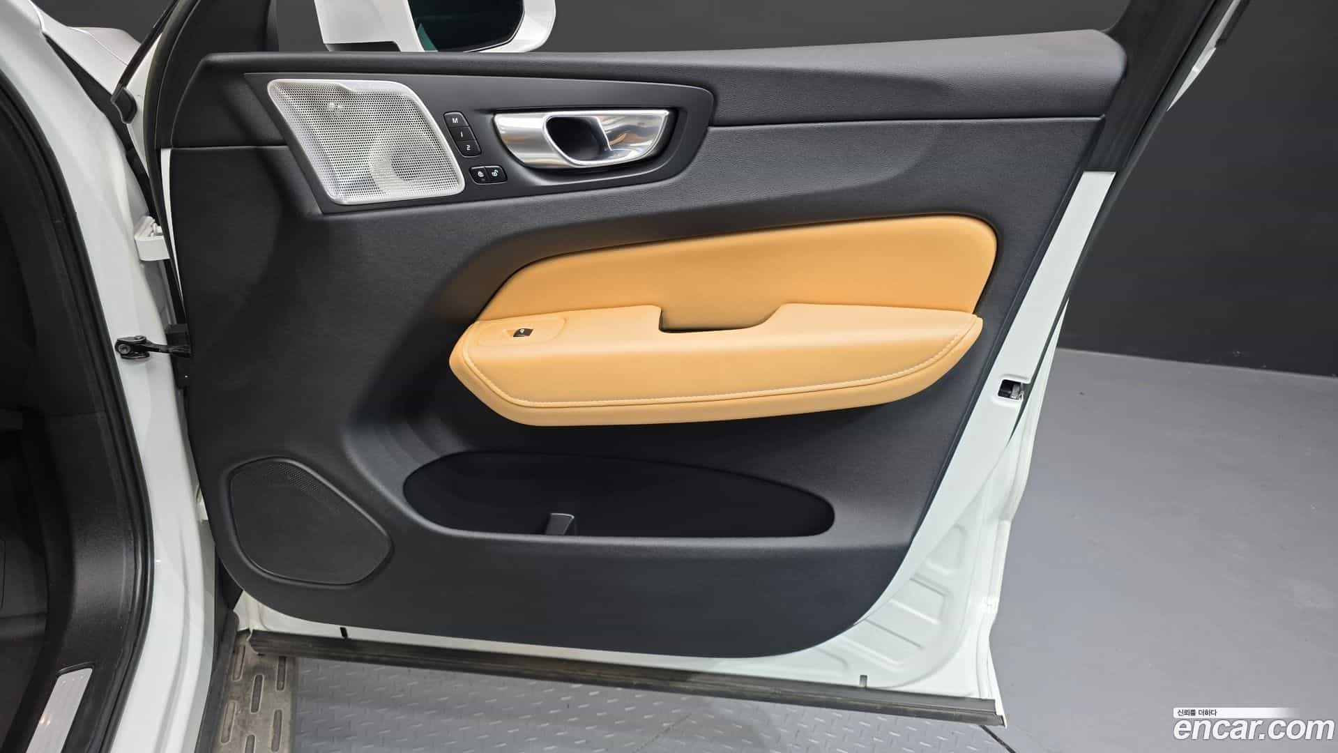 XC60 Volvo 2022.10-INNER-035