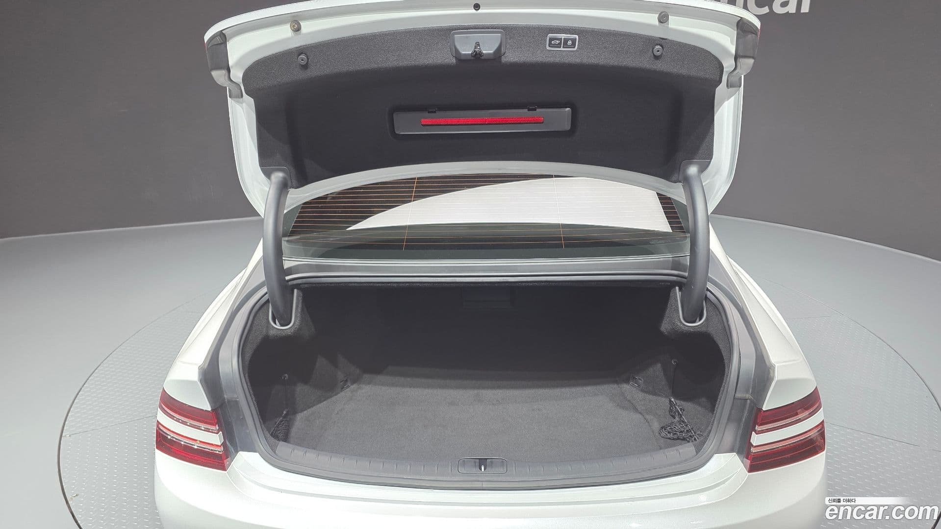 Main__Slider__Photo:G80 Genesis 2021.1-19