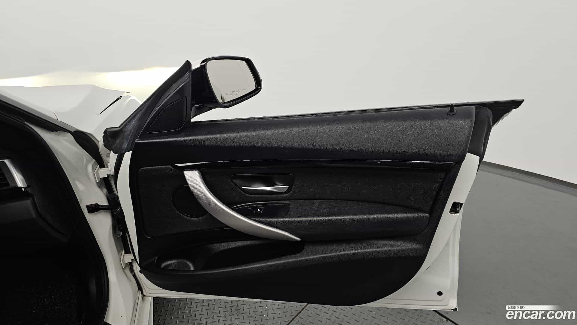 Gran Turismo BMW 2020.9-INNER-034
