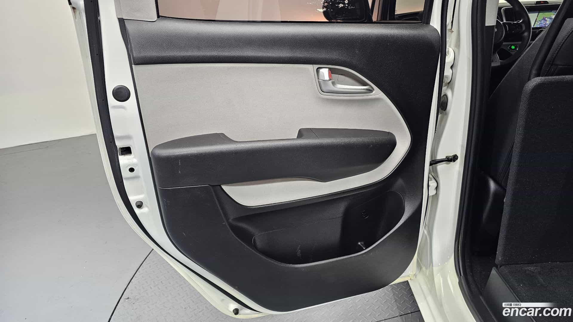 RAY Kia 2022.0-INNER-035