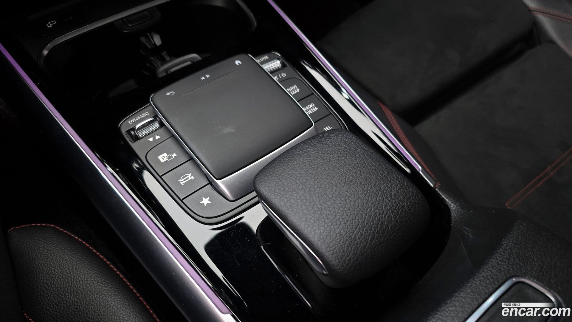 Main__Slider__Photo:GLA-Class Mercedes-Benz 2021.4-16