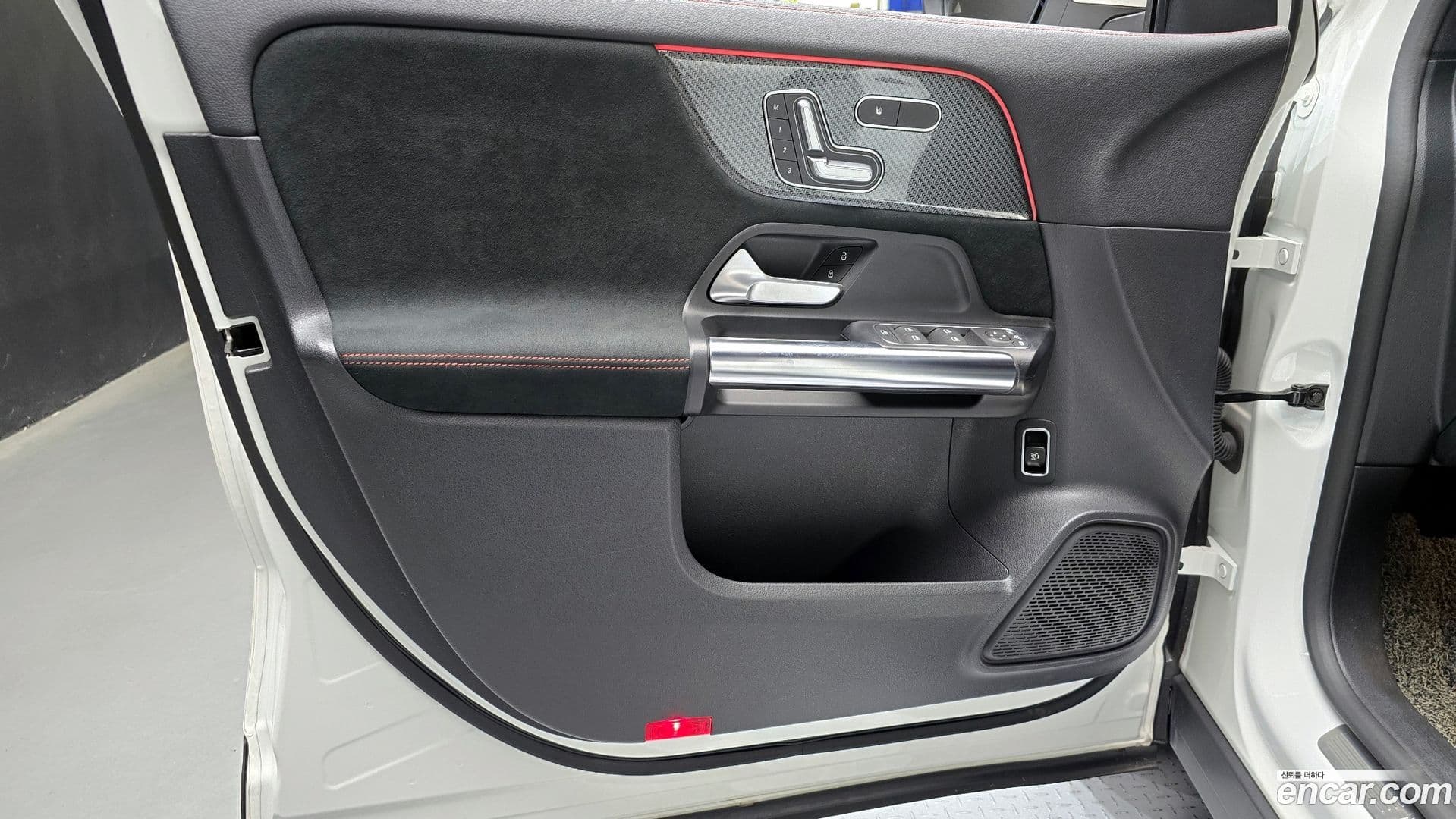 Main__Slider__Photo:GLA-Class Mercedes-Benz 2021.4-23