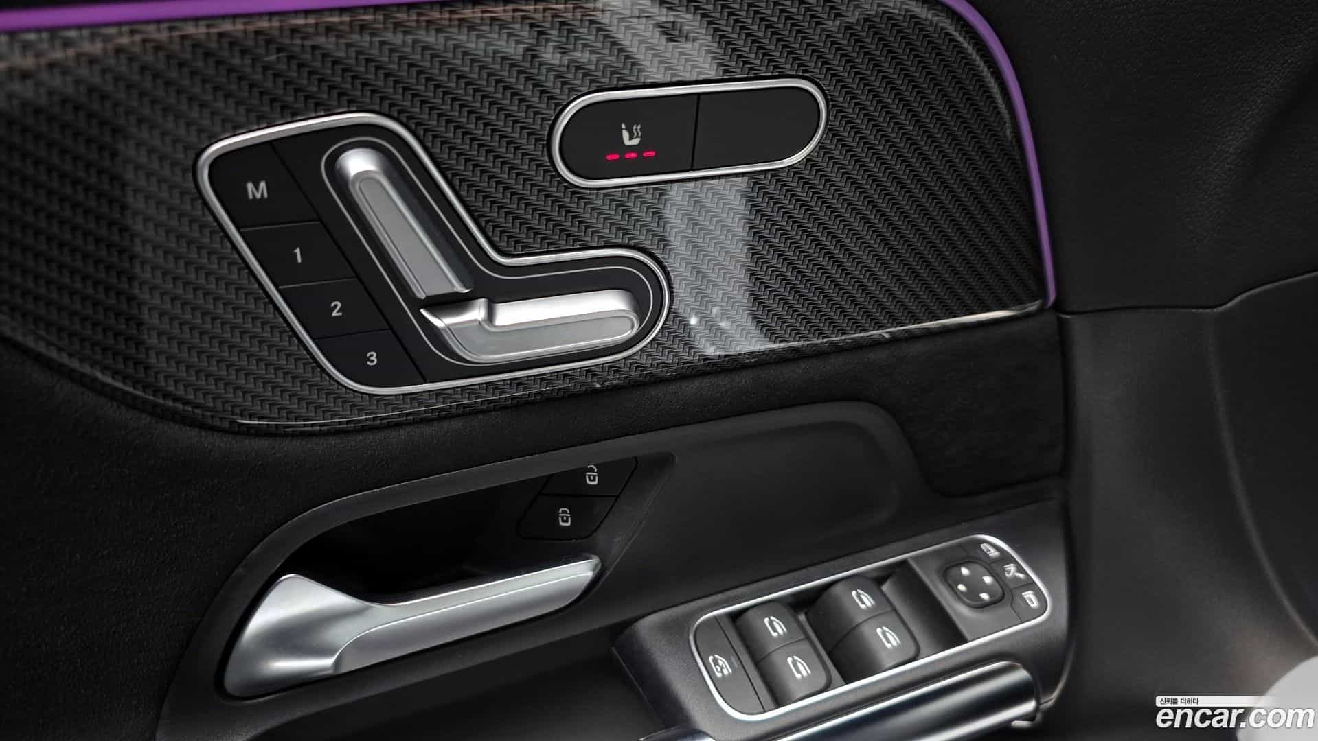 GLA-Class Mercedes-Benz 2021.4-OPTION-044