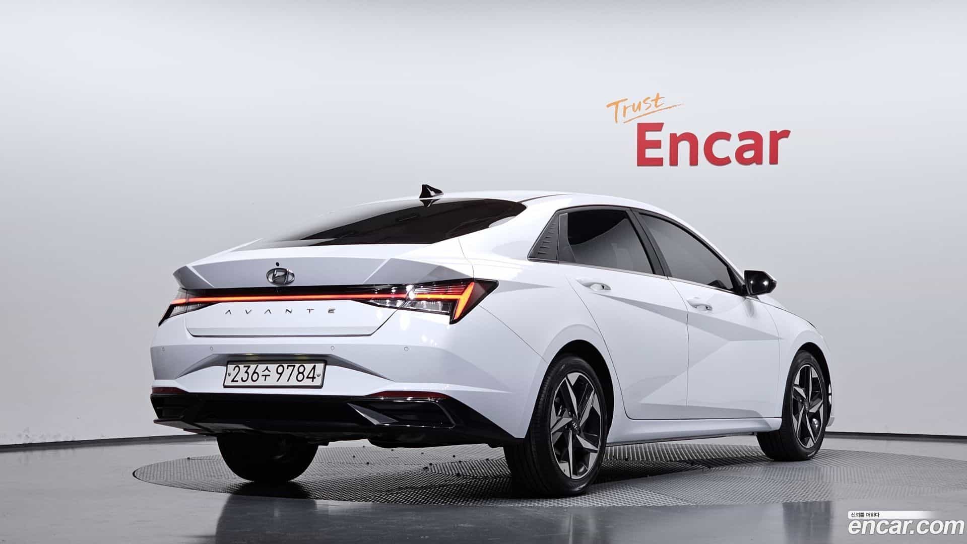 AVANTE Hyundai 2020.6-OUTER-002
