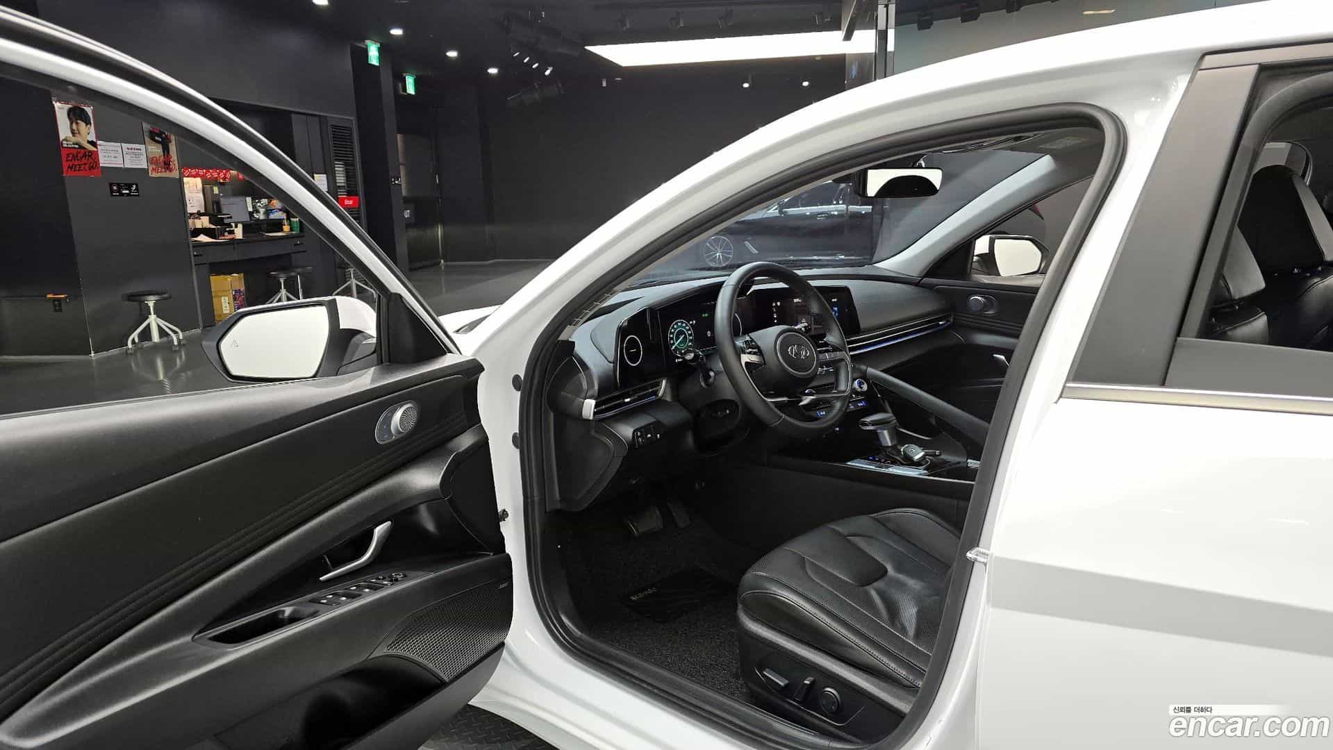AVANTE Hyundai 2020.6-INNER-010