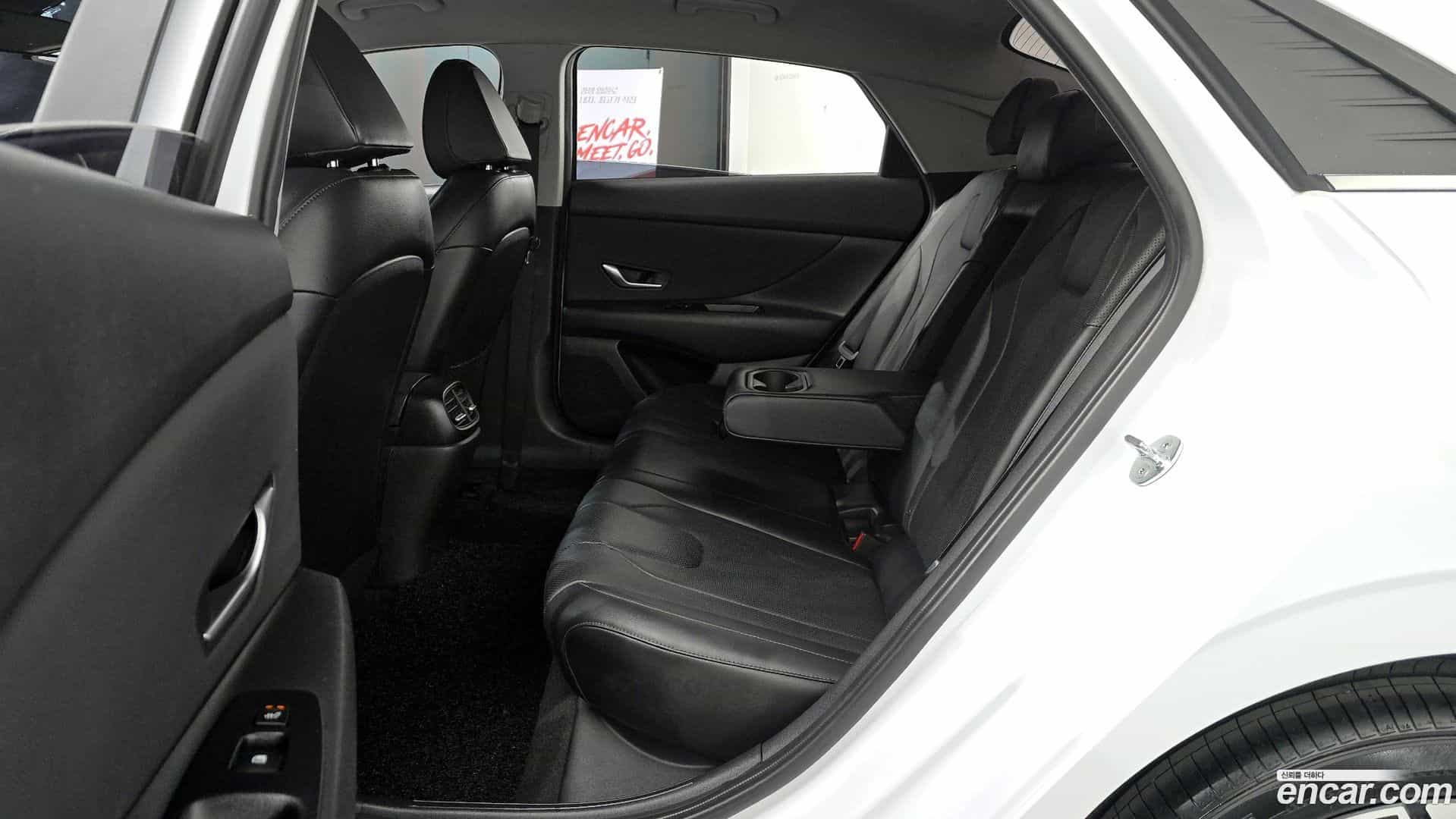 AVANTE Hyundai 2020.6-OPTION-016