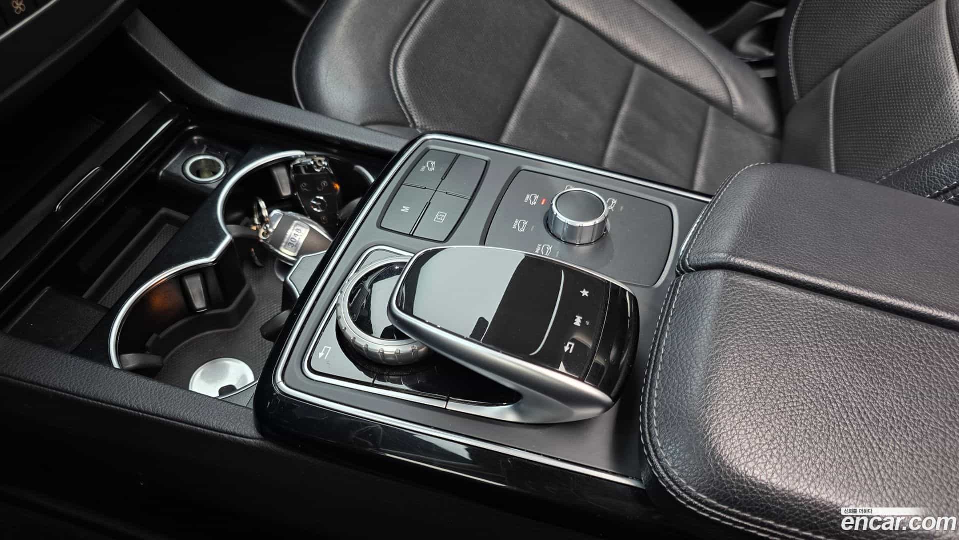 GLE-Class Mercedes-Benz 2017.8-OPTION-021