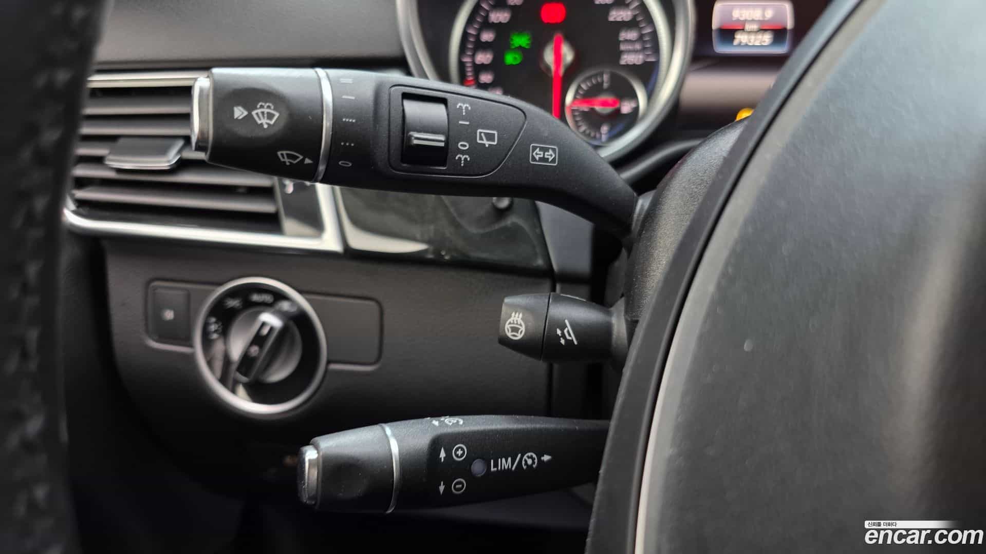 GLE-Class Mercedes-Benz 2017.8-OPTION-023