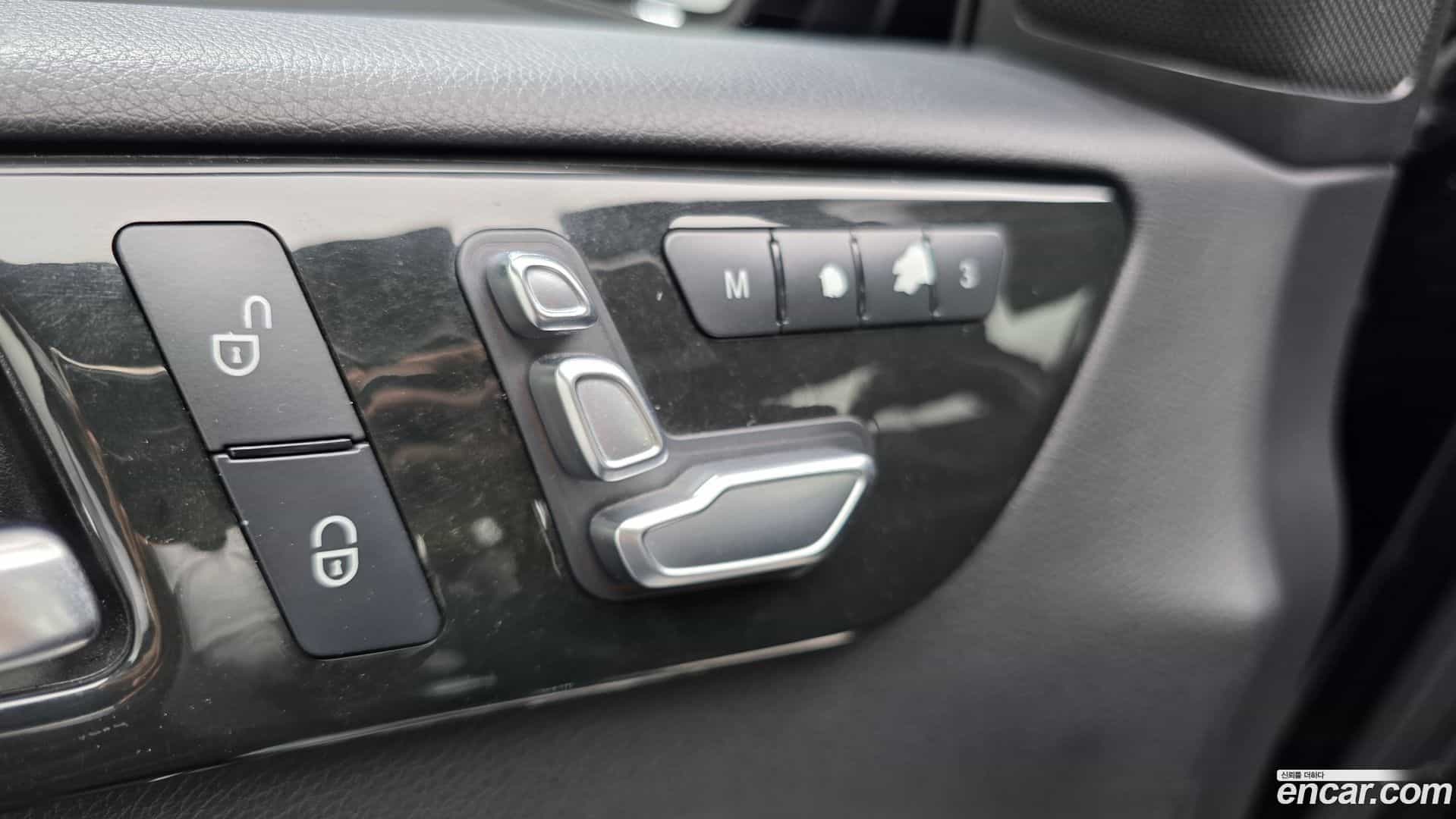 GLE-Class Mercedes-Benz 2017.8-OPTION-040